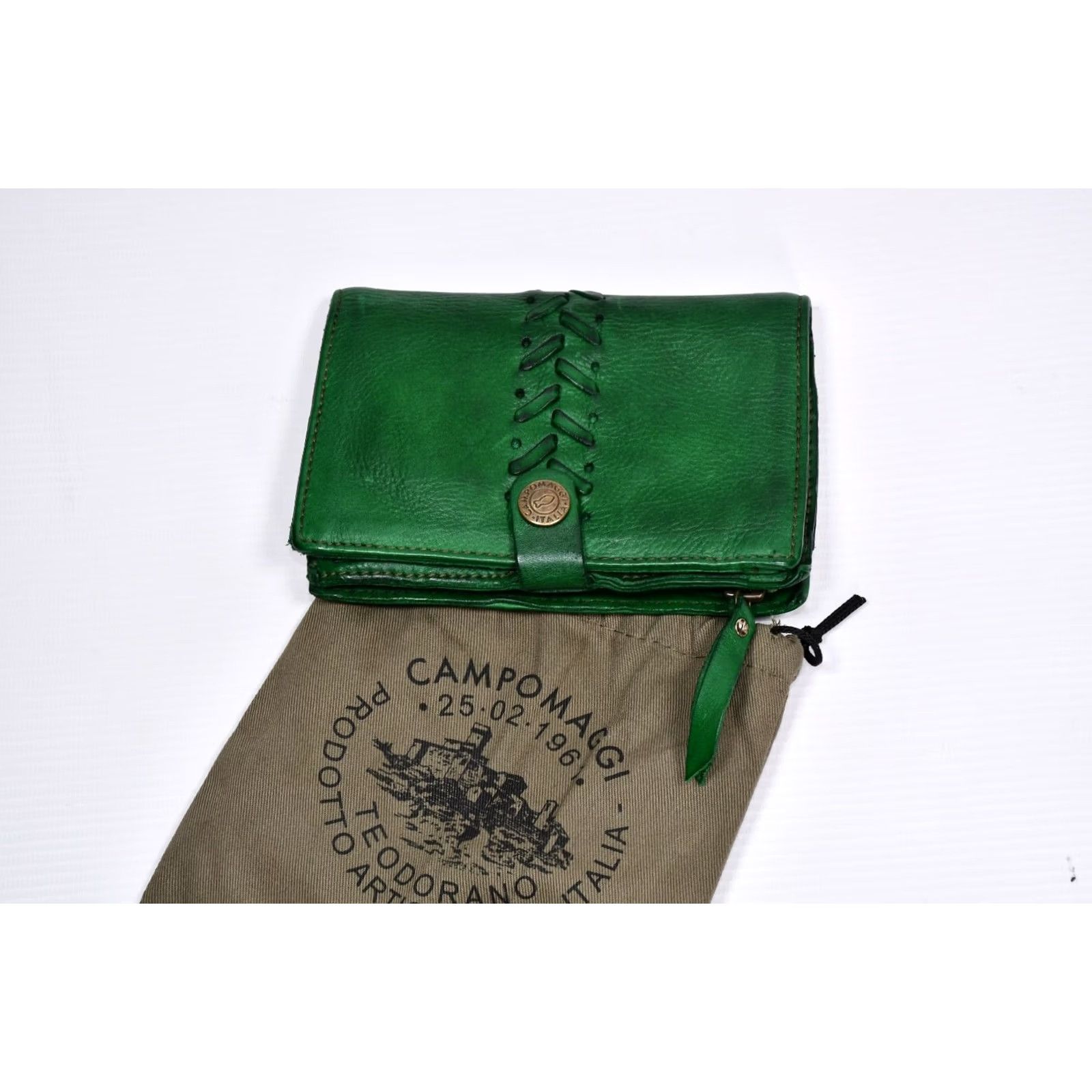 Campomaggi Campomaggi Wallet Emerald Green Leather Unisex Wallet, Green Leather, Studded, 15 cm x 10 cm, Italy, Campomaggi, 100% Leather, Excellent Like New Size ONE SIZE - 3 Thumbnail