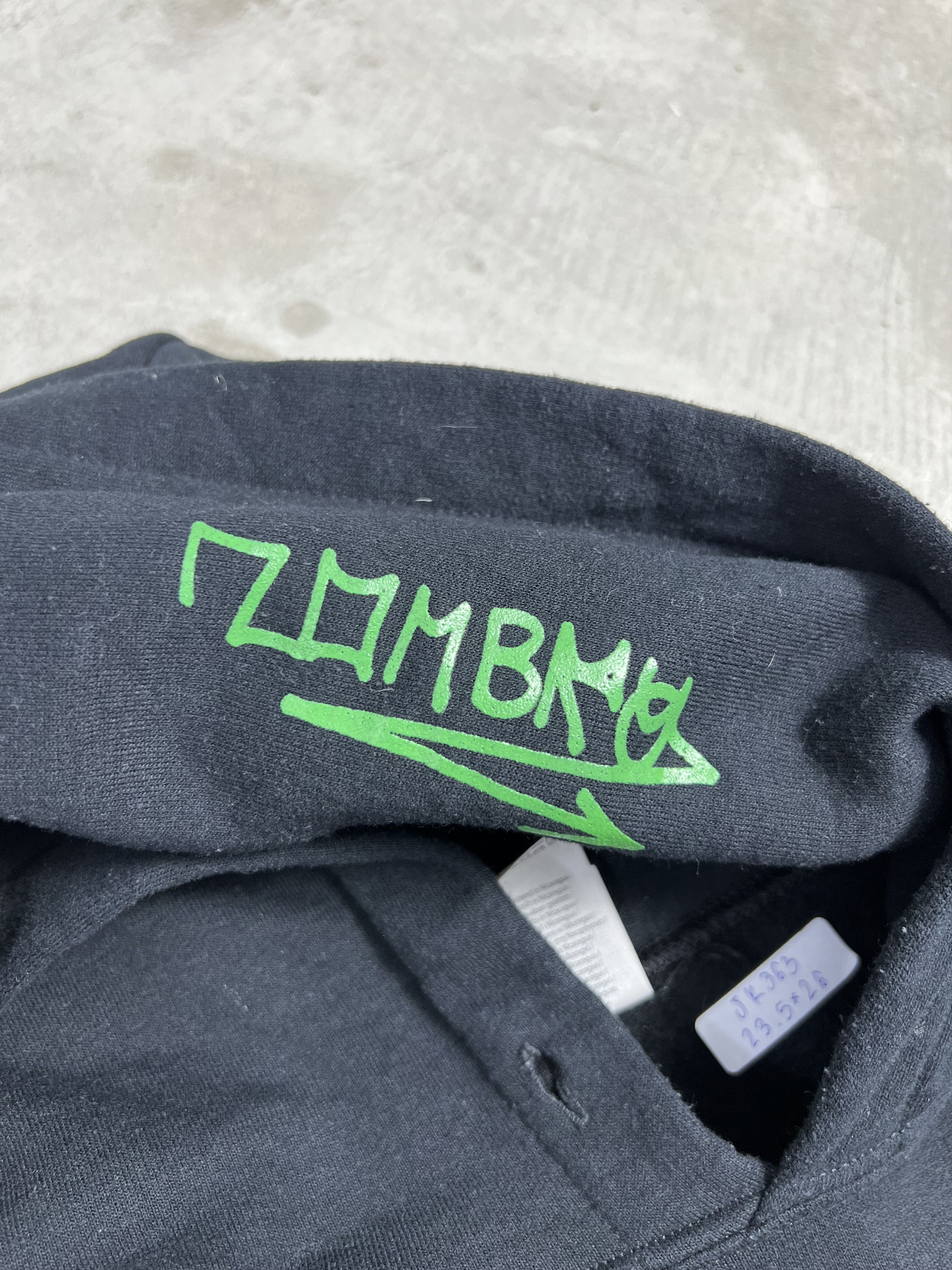 Japanese Brand KIOSCO Graffiti DIY Clothing Shop Hoodie (L) JK363 Size US L / EU 52-54 / 3 - 5 Thumbnail