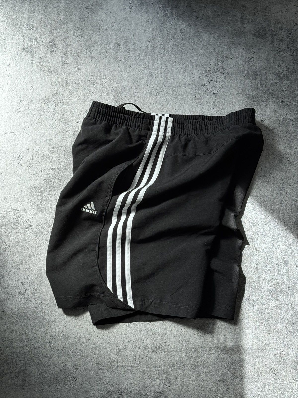 Adidas × Vintage Vintage Y2K Adidas Pinterest Shorts Streetwear 90s Size US 32 / EU 48 - 7 Thumbnail