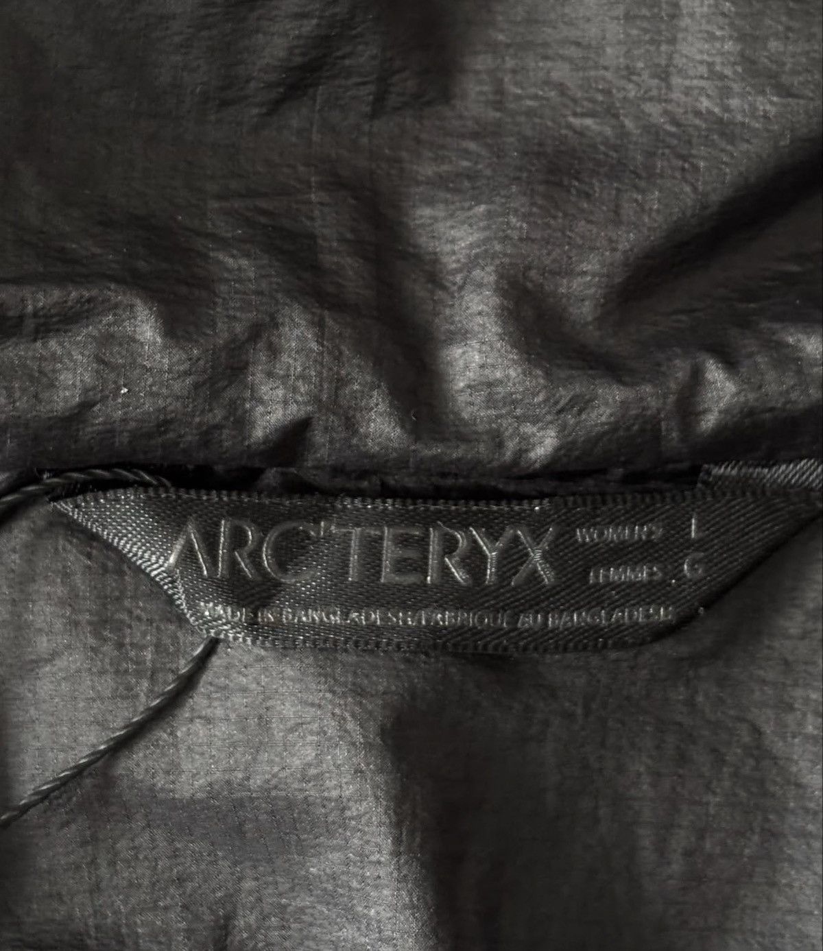 Arc'teryx Vintage ARC'TERYX ATOM LT HOODY Women’s Jacket Black size L Size L / US 10 / IT 46 - 4 Thumbnail