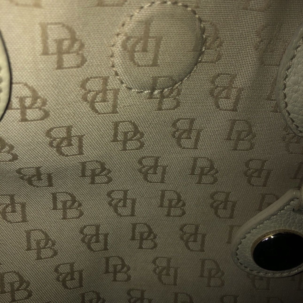 Dooney & Bourke Vintage Dooney & Bourke cream double handle signature bag Size ONE SIZE - 10 Thumbnail