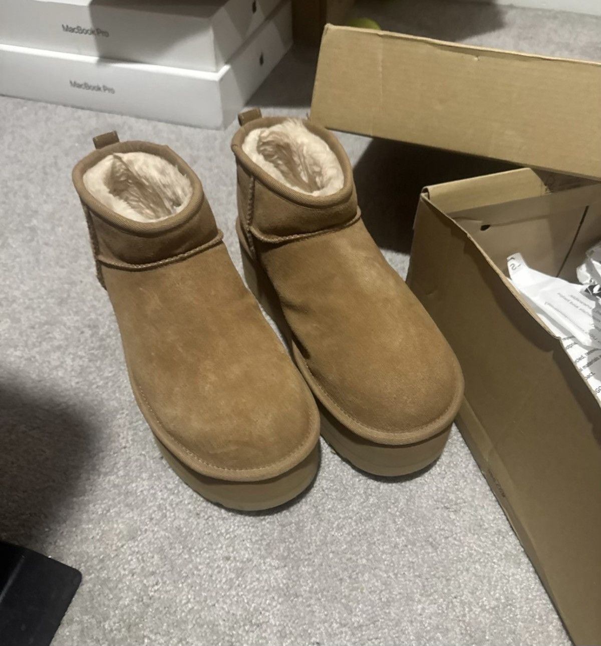 Ugg Ugg Women Platform Boots Size 9 US Size US 9 / IT 39 - 3 Thumbnail