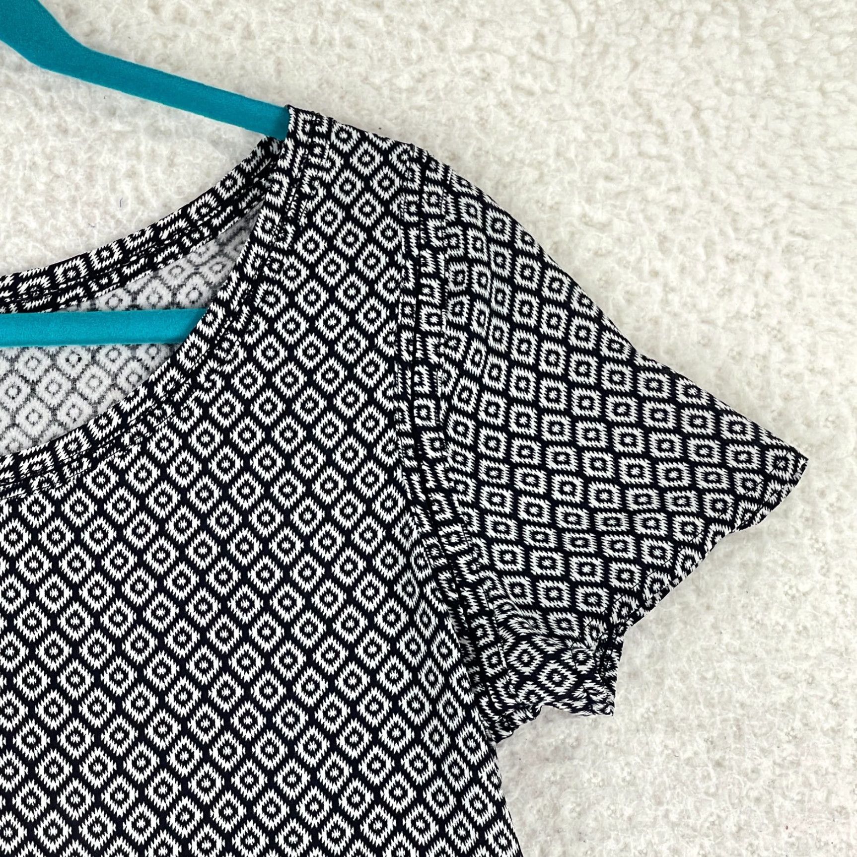 Ann Taylor Ann Taylor LOFT Shirt Womens XS Black White Geometric Print Pullover Size XS / US 0-2 / IT 36-38 - 3 Thumbnail