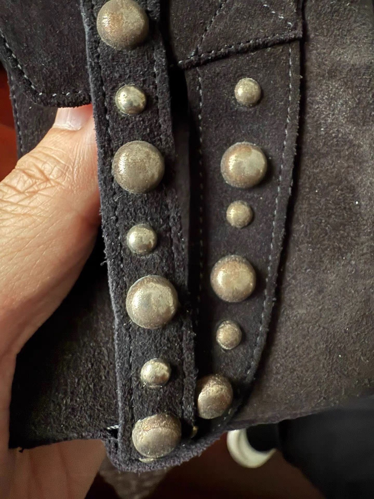 Saint Laurent Paris Saint Laurent Black Suede Rivet Chelsea Ankle Boots K33 Size US 7 / EU 40 - 6 Thumbnail