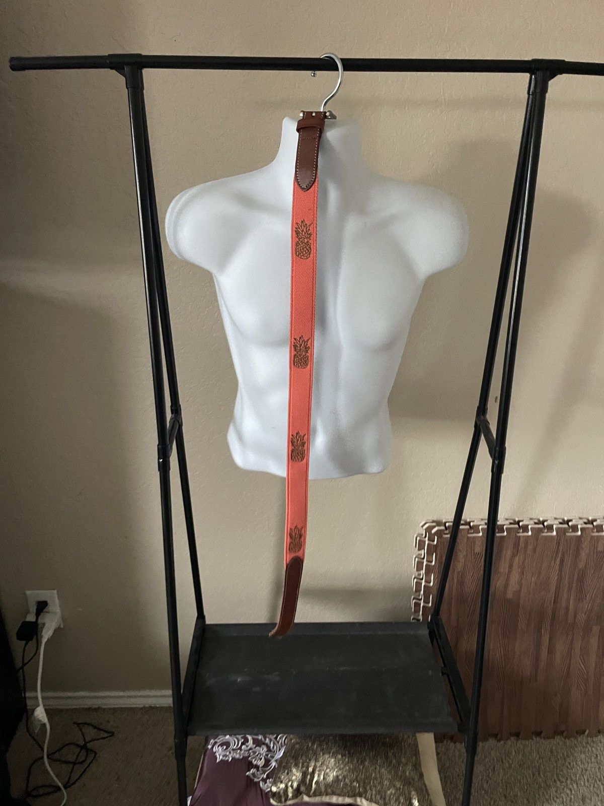 Vineyard Vines Canvas & Leather Pineapples belt Size ONE SIZE - 1 Thumbnail