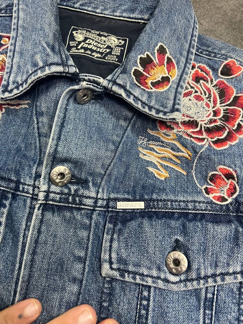 Diesel RARE Diesel Koi Embroidered Denim Jacket Size US M / EU 48-50 / 2 - 7 Thumbnail