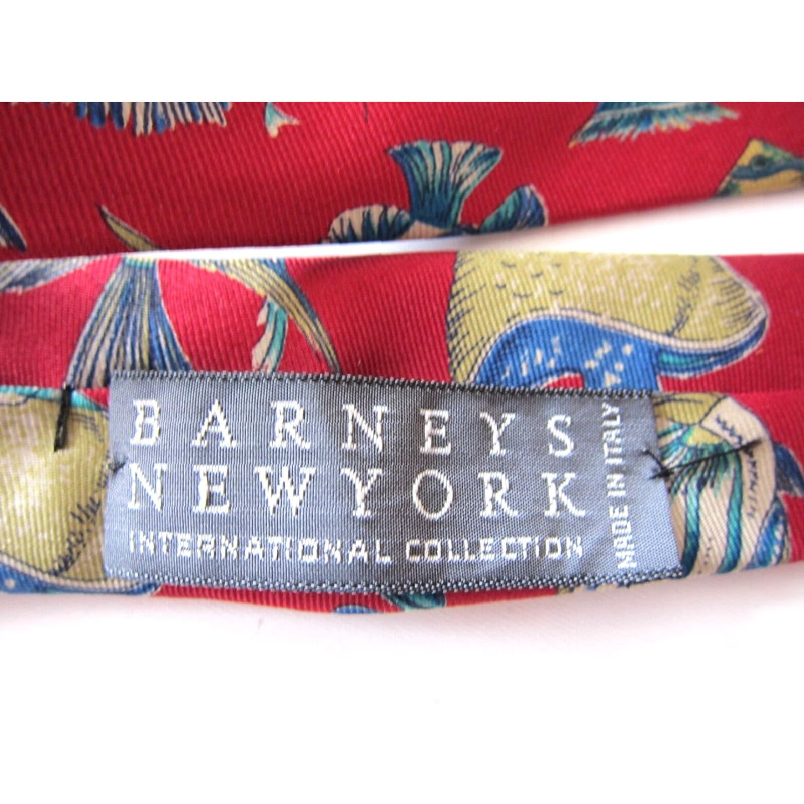 Vintage VINTAGE Barneys New York Tie 100% Silk Made In Italy Red Tropical Fish Men 3" Width 58" Length Size ONE SIZE - 3 Thumbnail