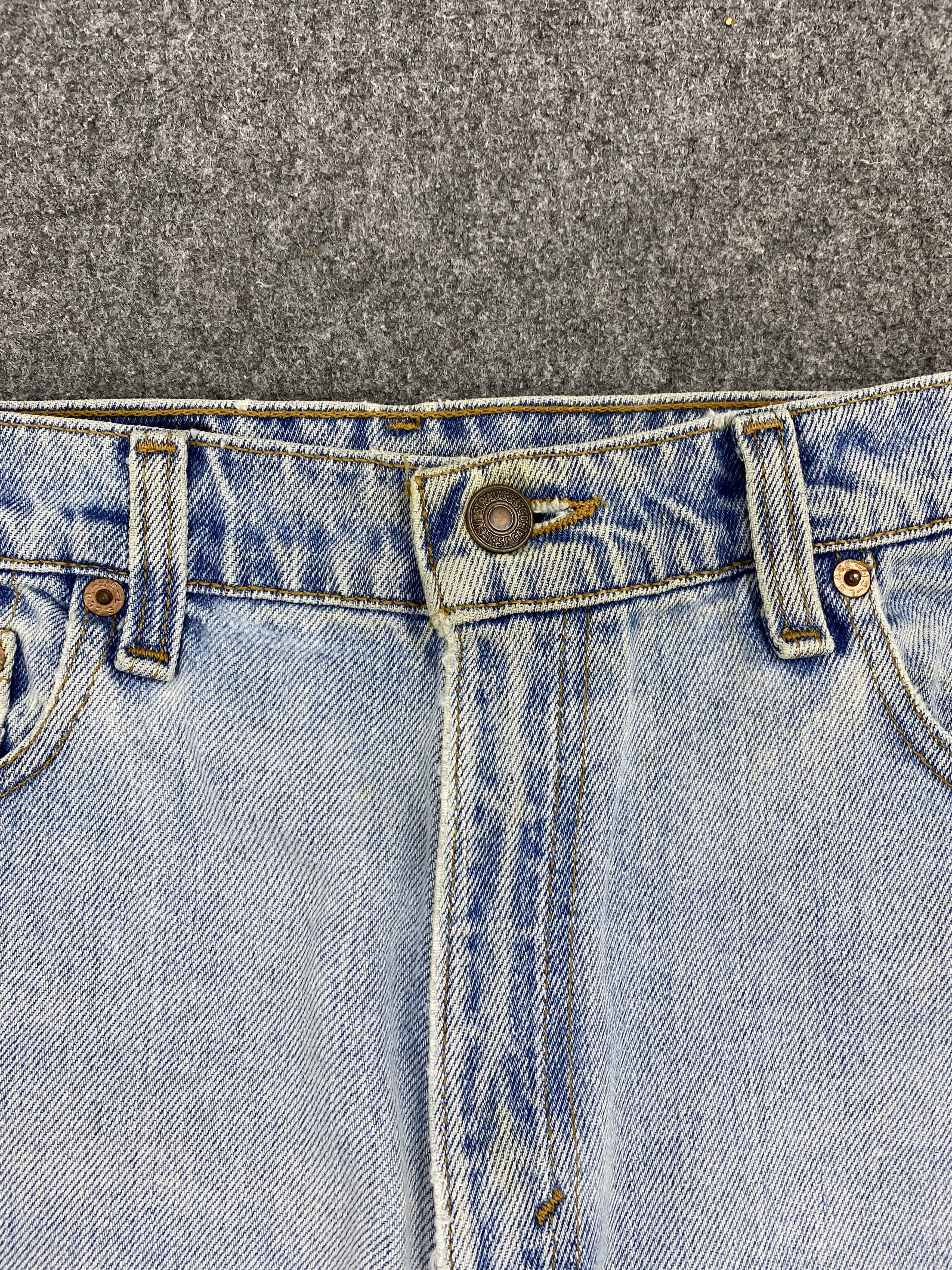 Levi's × Vintage Light Blue Washed Vintage Levis 551 Jeans Size US 28 / EU 44 - 7 Thumbnail