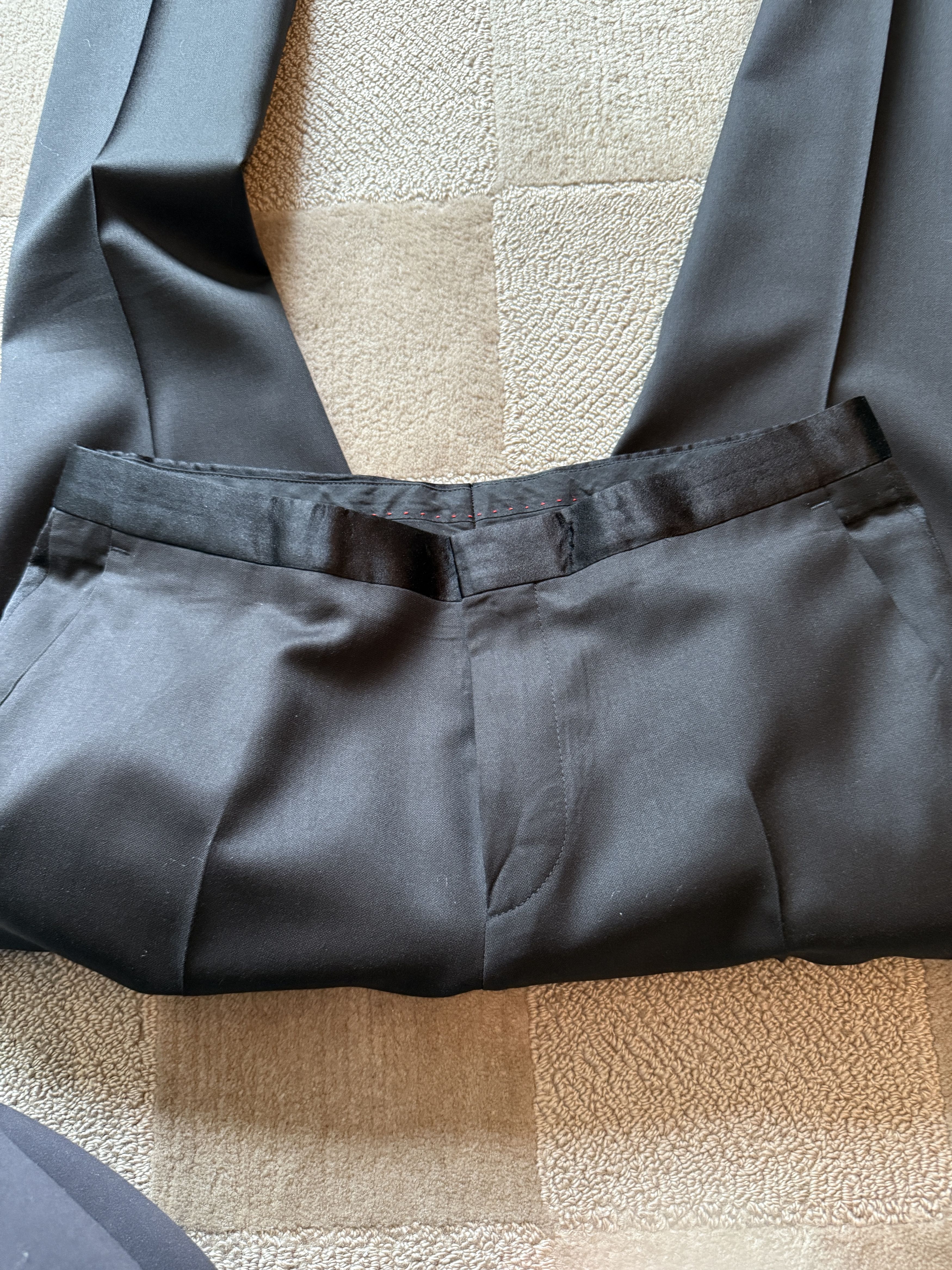 Hugo Boss Hugo Boss Black Tuxedo – Size 36R – Mint Condition Size 36R - 19 Thumbnail