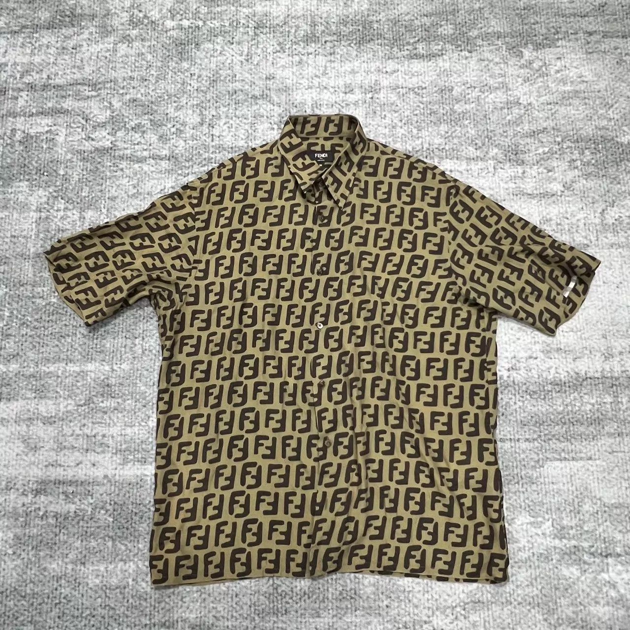 Fendi Fendi All Over Print Short Sleeve Shirt Size 39 LN Size US M / EU 48-50 / 2 - 1 Thumbnail
