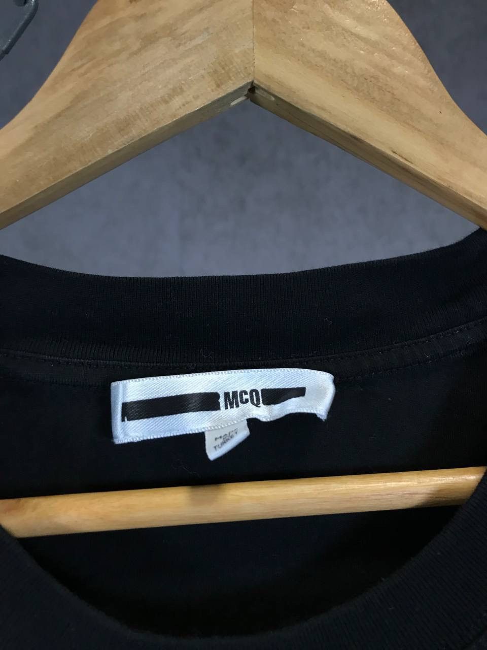 Alexander McQueen Alexander McQueen MCQ designer big logo tee Size US XL / EU 56 / 4 - 4 Thumbnail