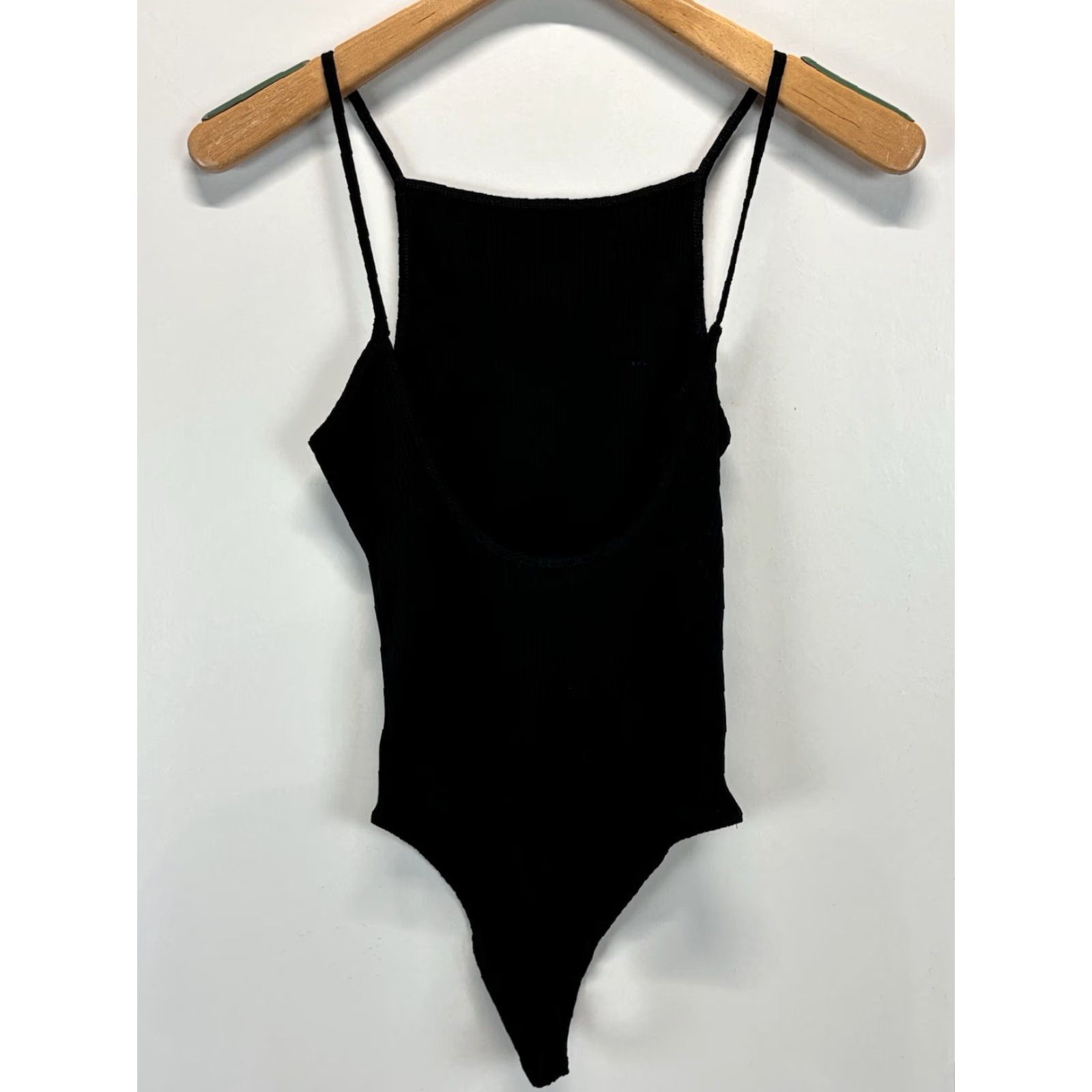 Vintage Wilfred Aritzia Women's Bodysuit Size M Black Ribbed Sleeveless Square Neck Casual Basic Size M / US 6-8 / IT 42-44 - 3 Thumbnail