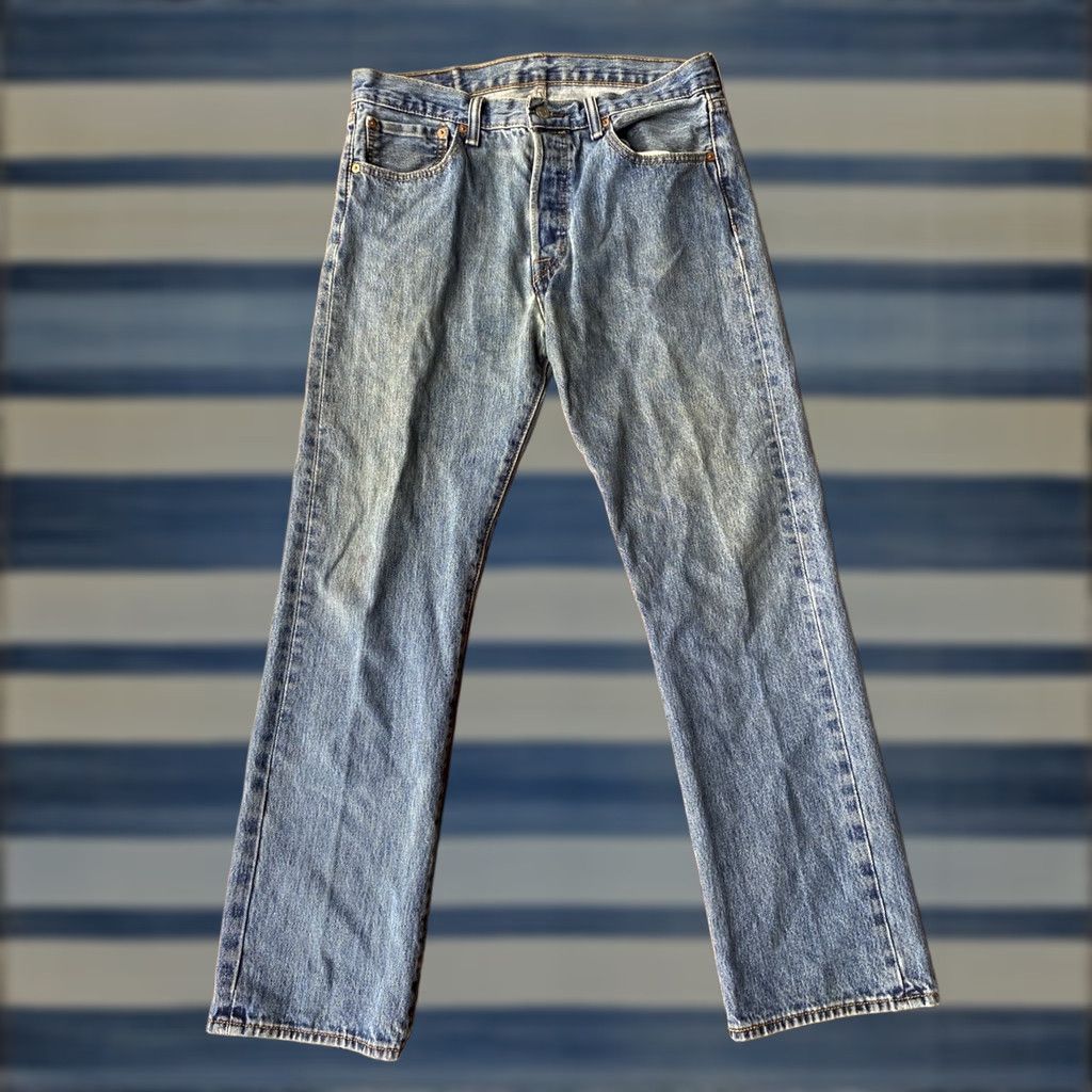 Levi's Levi's 501 Jeans Straight Leg Regular 33x30 Blue Denim Button Fly Mens Regular Fit Vintage: No Size US 33 - 1 Thumbnail