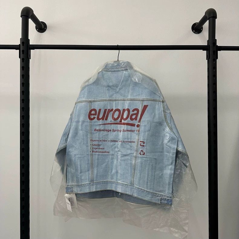 Balenciaga Balenciaga SS18 Europa Denim Jacket-2506 Size US XXL / EU 58 / 5 - 2 Thumbnail