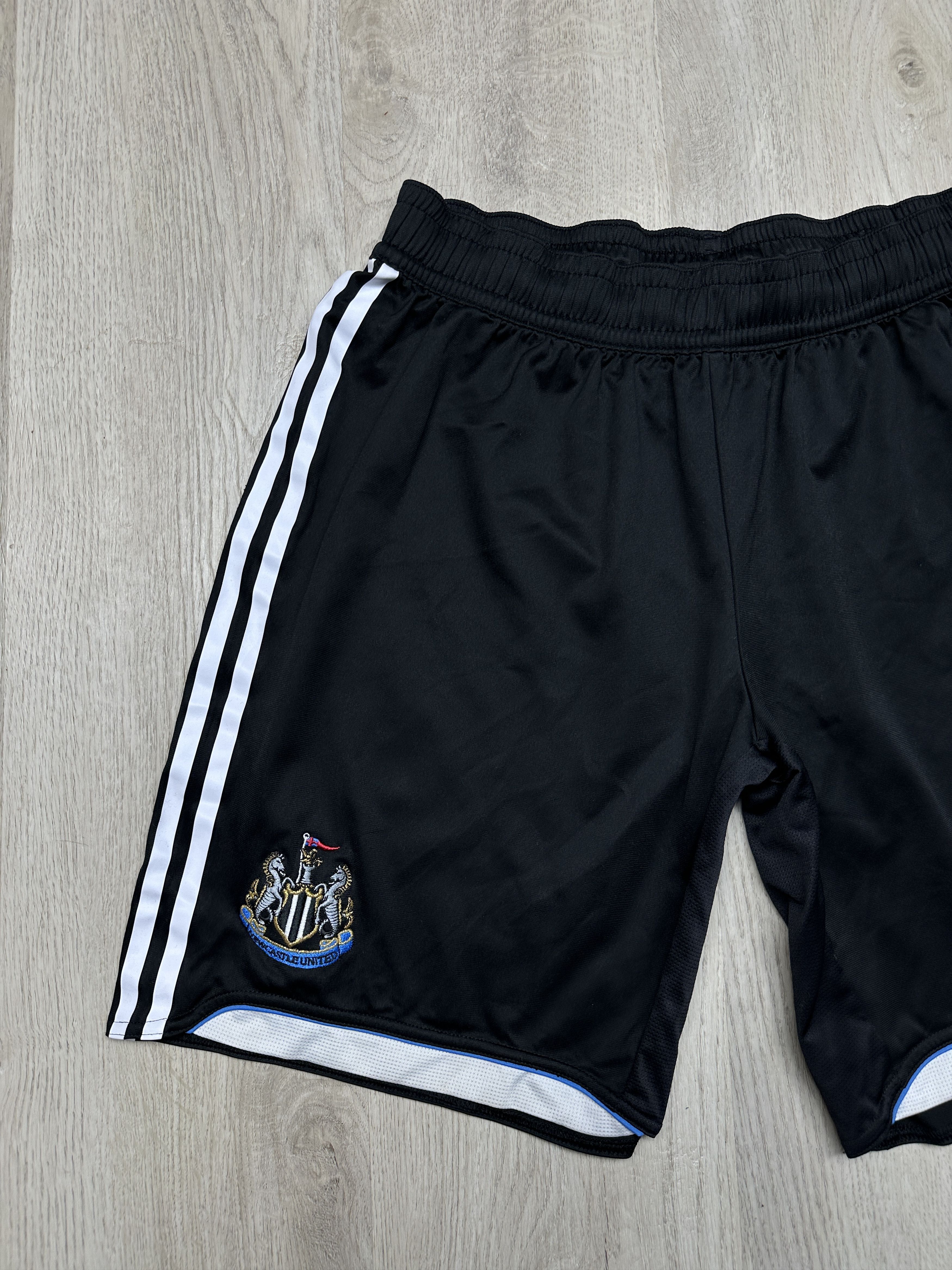 Adidas Newcastle United Adidas Mens Football Soccer Shorts Size US 34 / EU 50 - 2 Thumbnail
