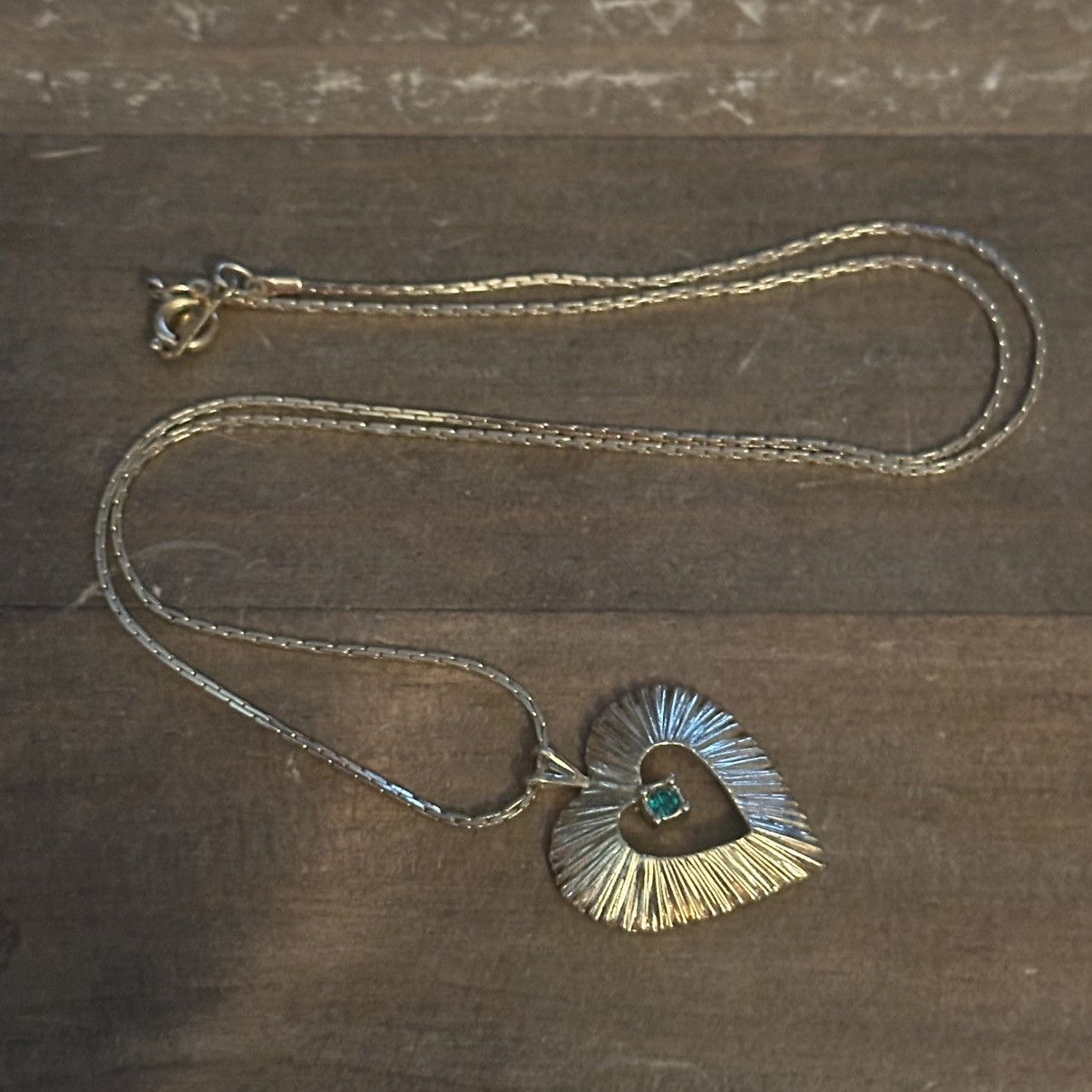 Other × Vintage Vintage Avon ribbed heart May birthstone pendant necklace Size ONE SIZE - 2 Thumbnail