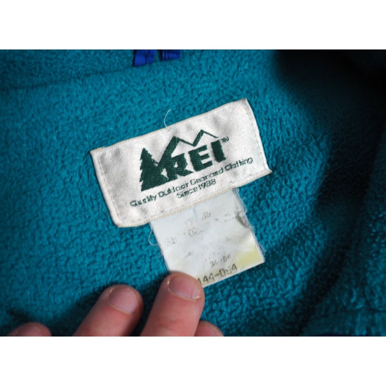 Vintage VINTAGE REI Jacket Nylon Blue Outdoor 90s L Mens/Adult Logo Zip Fleece Lined Size US L / EU 52-54 / 3 - 5 Thumbnail