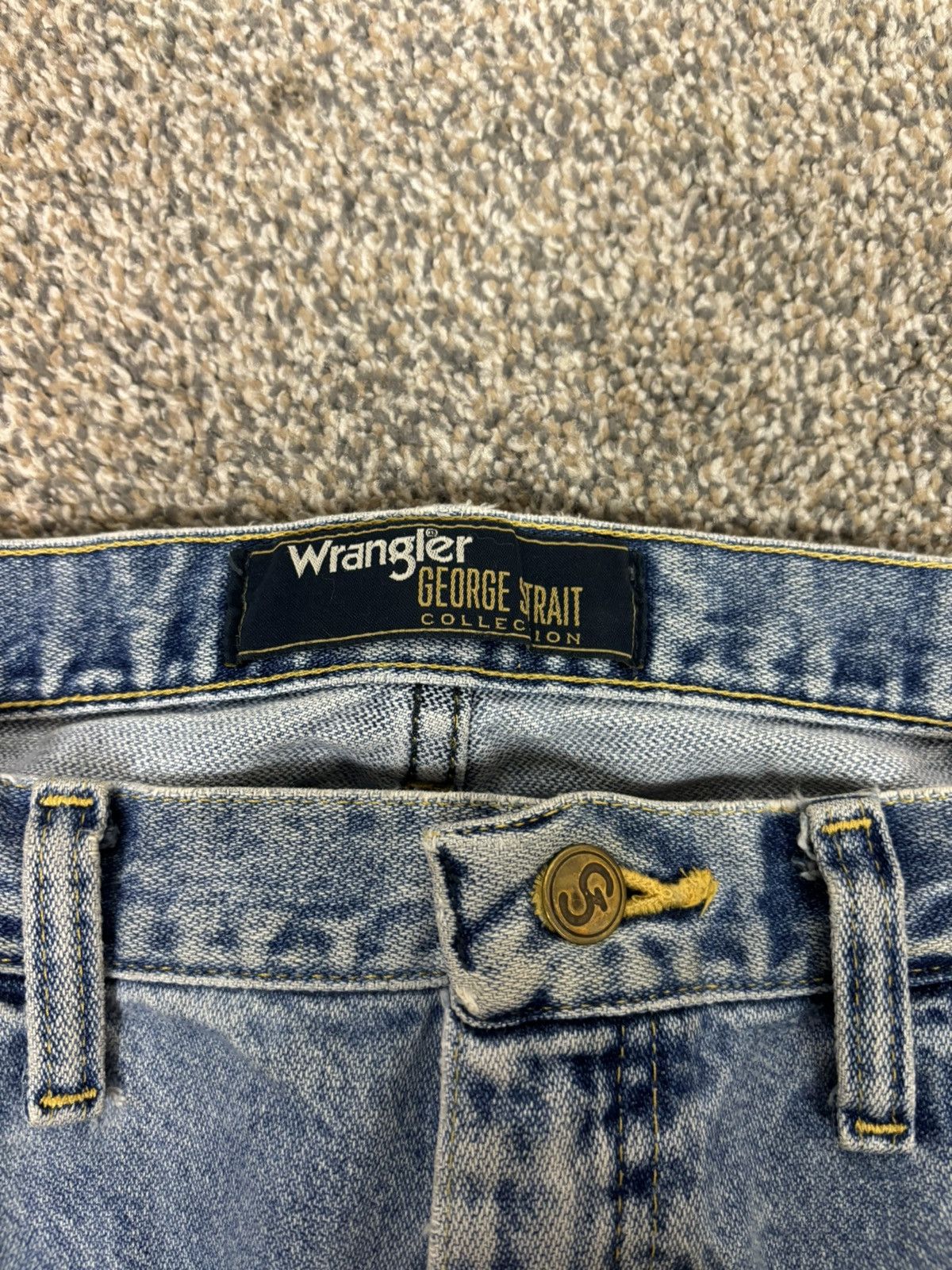 Wrangler Y2k light wash leather tab wrangler denim jeans Size US 34 / EU 50 - 8 Thumbnail