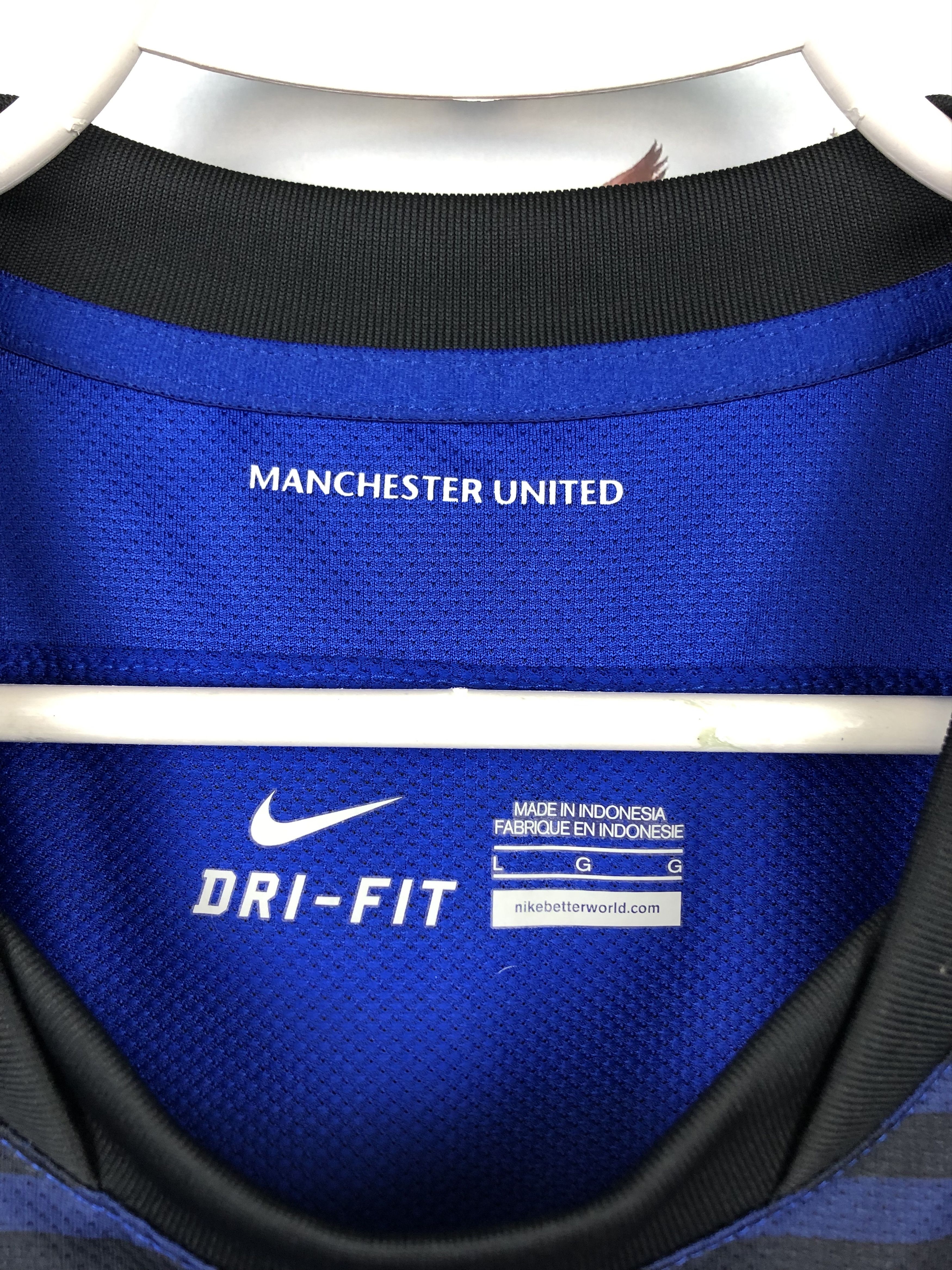 Nike Manchester United football shirt 2011 Soccer Nike Jersey Size US L / EU 52-54 / 3 - 7 Thumbnail