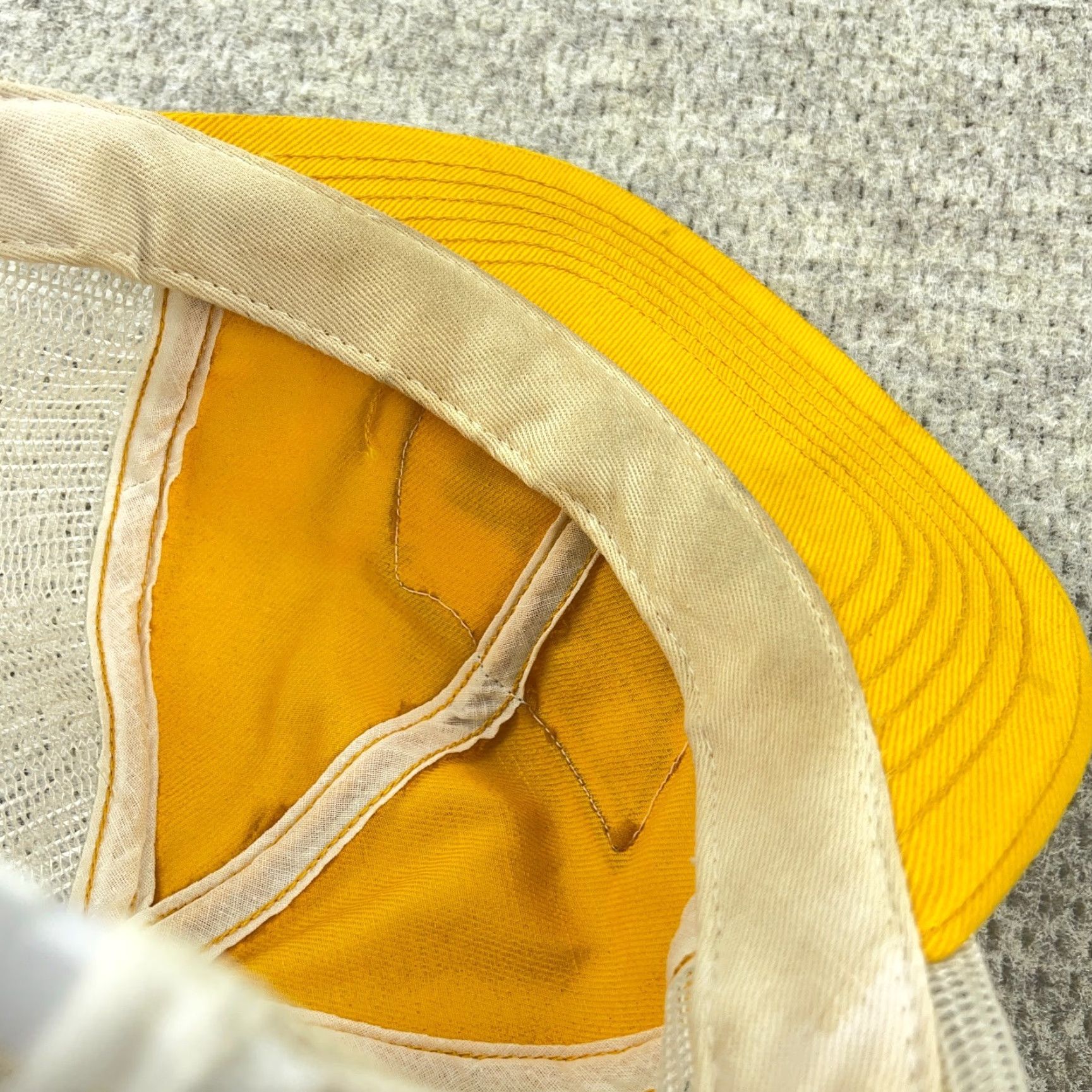Vintage VINTAGE Swingster Trucker Hat Cap One Size Yellow Cotton Twill 80s 90s American Retro Logo Advertising Mens Size ONE SIZE - 7 Thumbnail