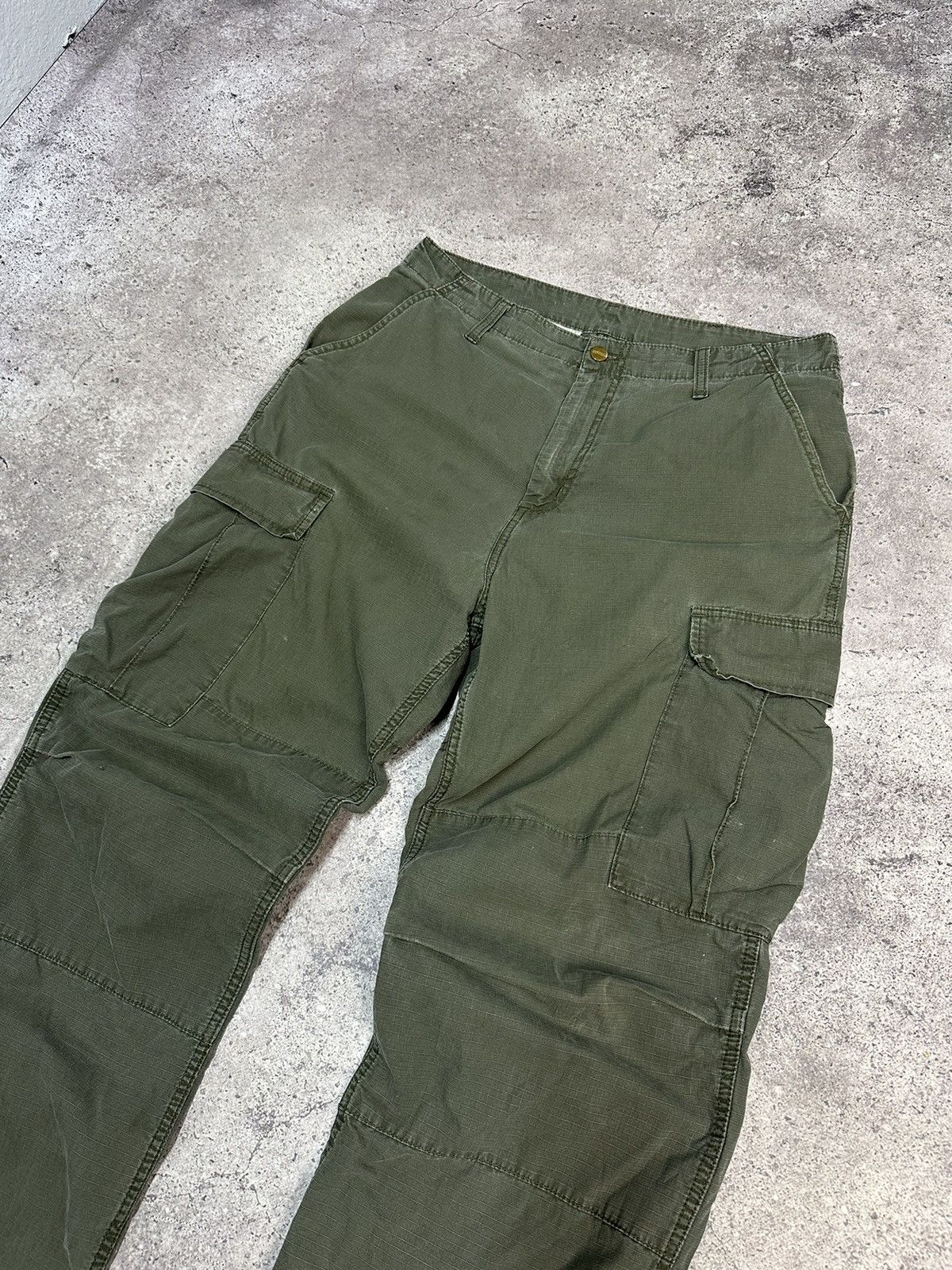Carhartt × Vintage Vintage Carhartt Cargo Distressed Pants Faded Khaki Y2K Size US 32 / EU 48 - 5 Thumbnail