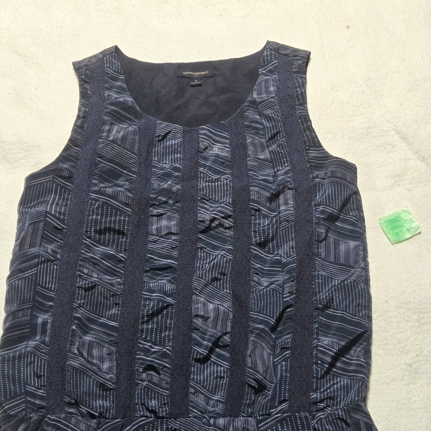 Banana Republic Banana Republic Shirt Tank Adult Women's Size 2 Navy Blue Cowl Neck Sleeveless Tanktop - Regular Fit Women’s Spring Summer Fall 2 Women Size XS / US 0-2 / IT 36-38 - 2 Thumbnail