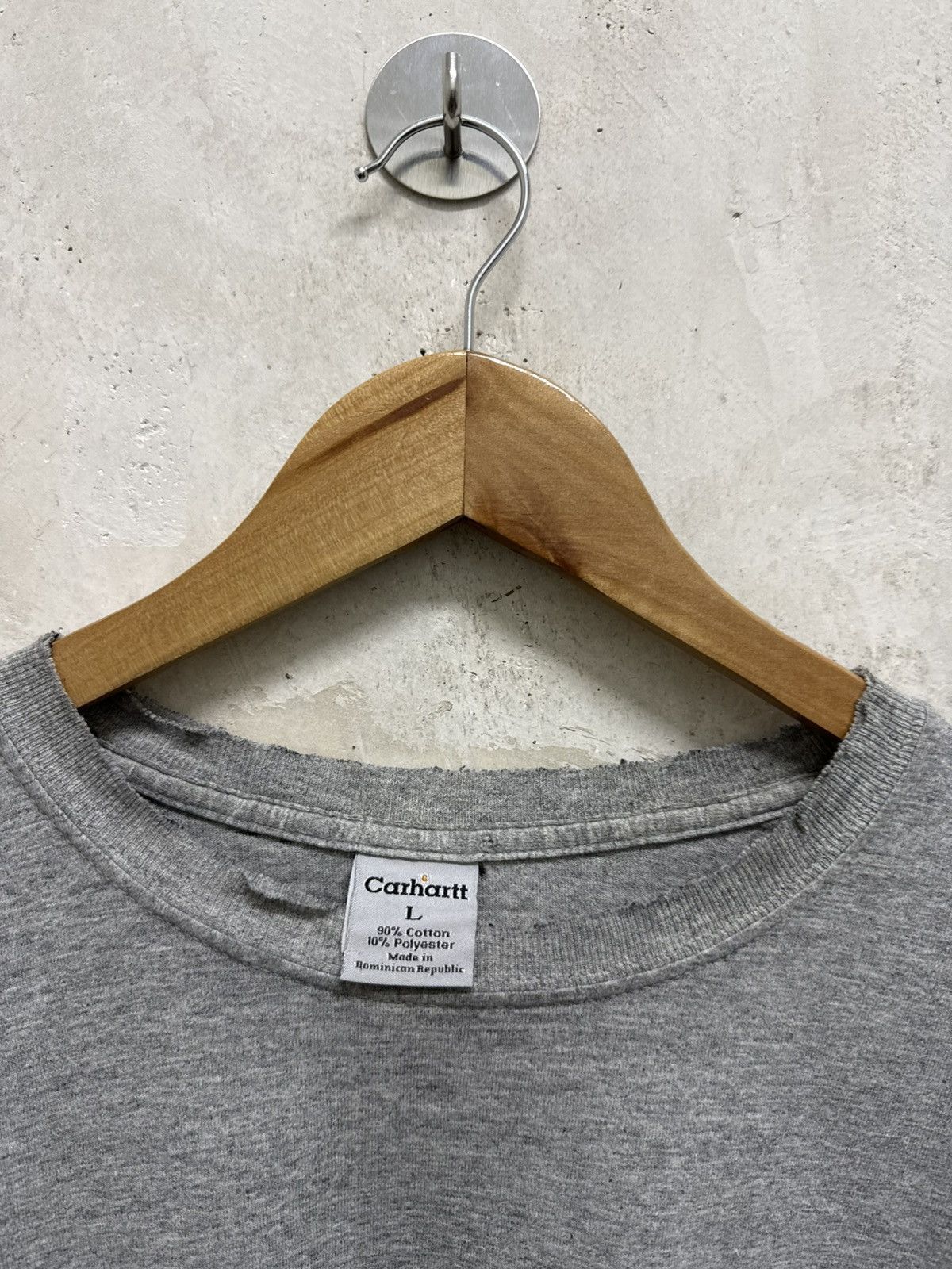 Carhartt 2000s Distressed Carhartt Pocket L/S Tees Size US L / EU 52-54 / 3 - 6 Thumbnail