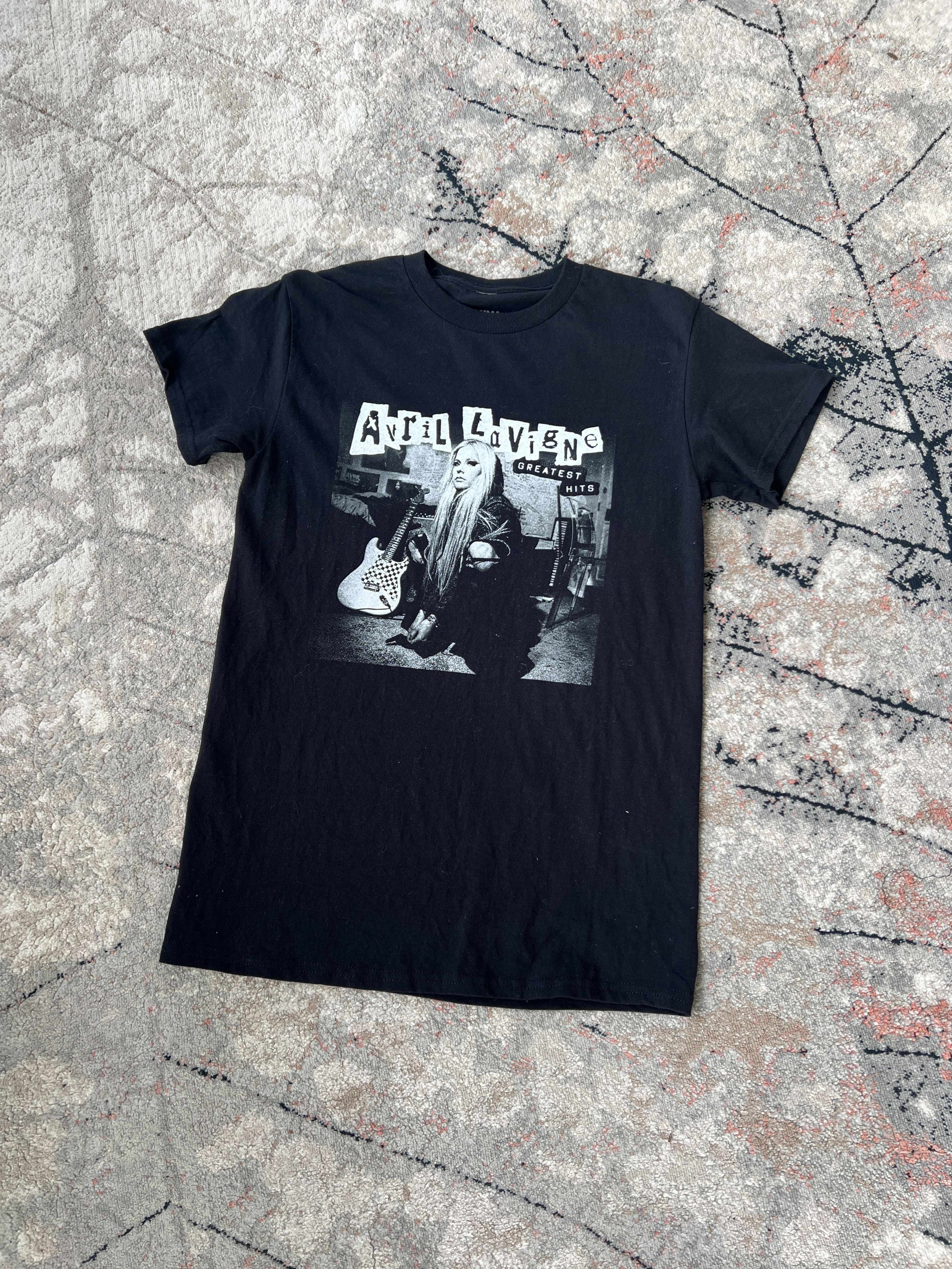 Band Tees Avril Lavigne Greatest Hits Tour Tee Size US S / EU 44-46 / 1 - 1 Thumbnail