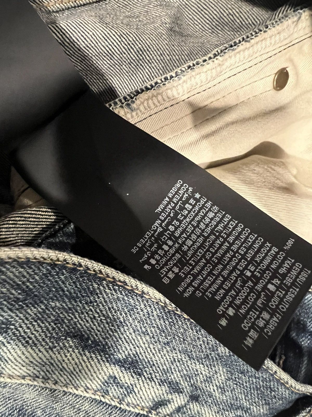 Saint Laurent Paris Saint Laurent men’s classic blue jeans. 26. $890 Size US 26 / EU 42 - 6 Thumbnail