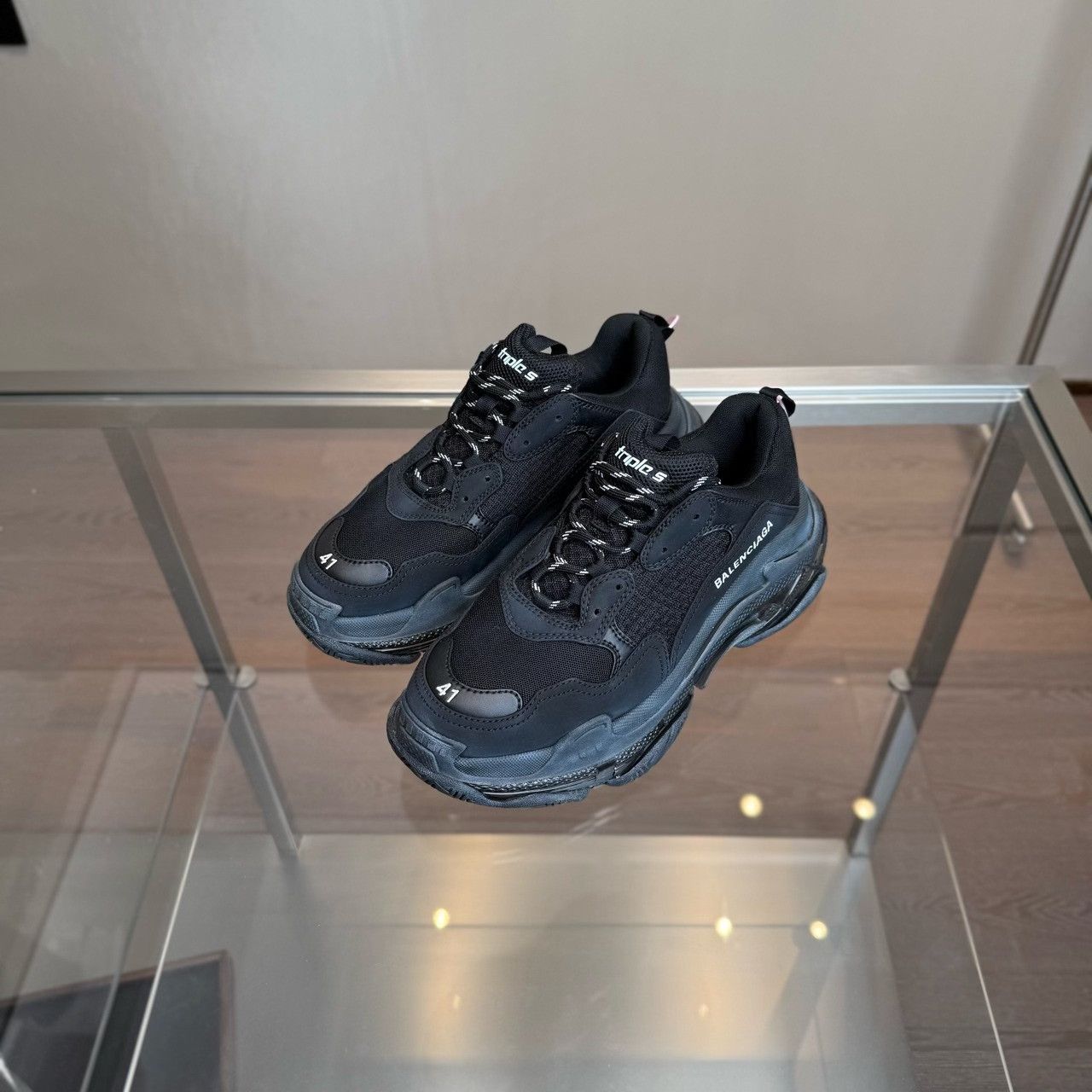 Balenciaga Balenciaga Triple S Black Size 41 Size US 8 / EU 41 - 1 Thumbnail