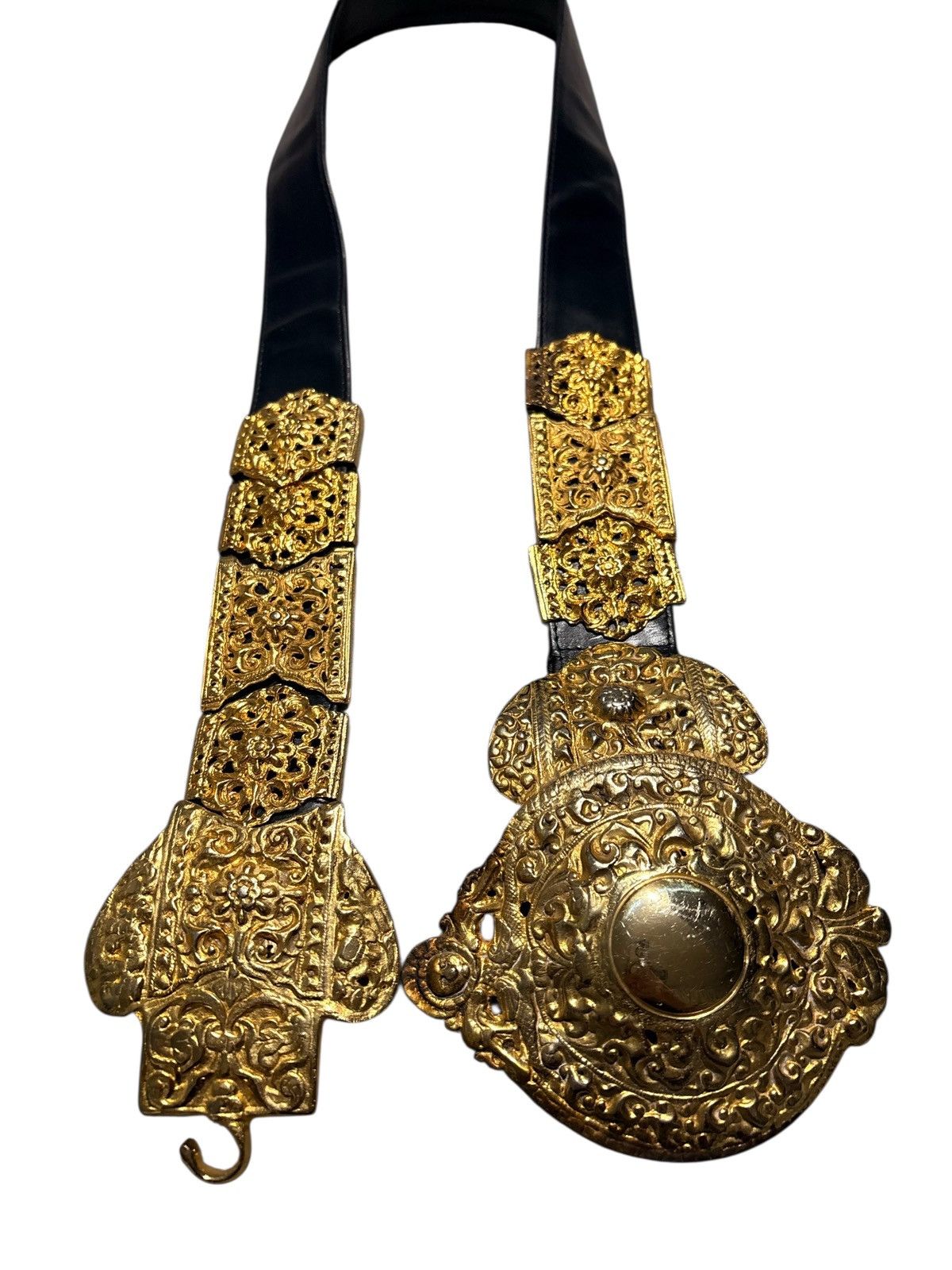 Roberta di Camerino 32 1970s Roberta di Camerino Gold Plated Buckle Western Belt Size 32 - 2 Thumbnail