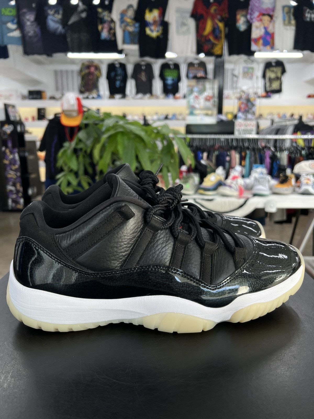 Jordan Brand Air Jordan 11 Low 72-10 Sz. 11.5 (2022) Size US 11.5 / EU 44-45 - 6 Thumbnail