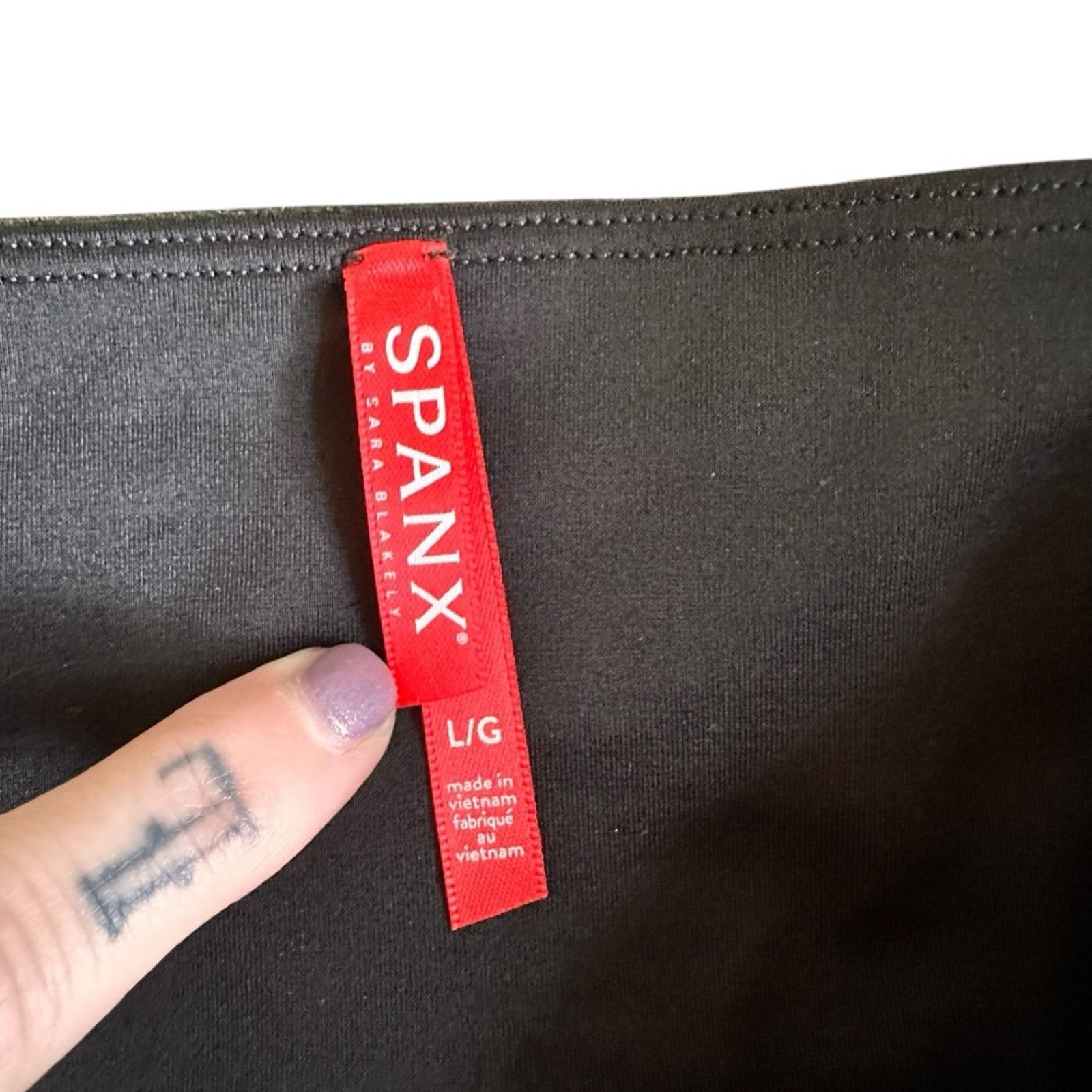 Spanx Spanx Faux Leather Leggings – Black – Size L – EUC Size 30" / US 8 / IT 44 - 9 Thumbnail