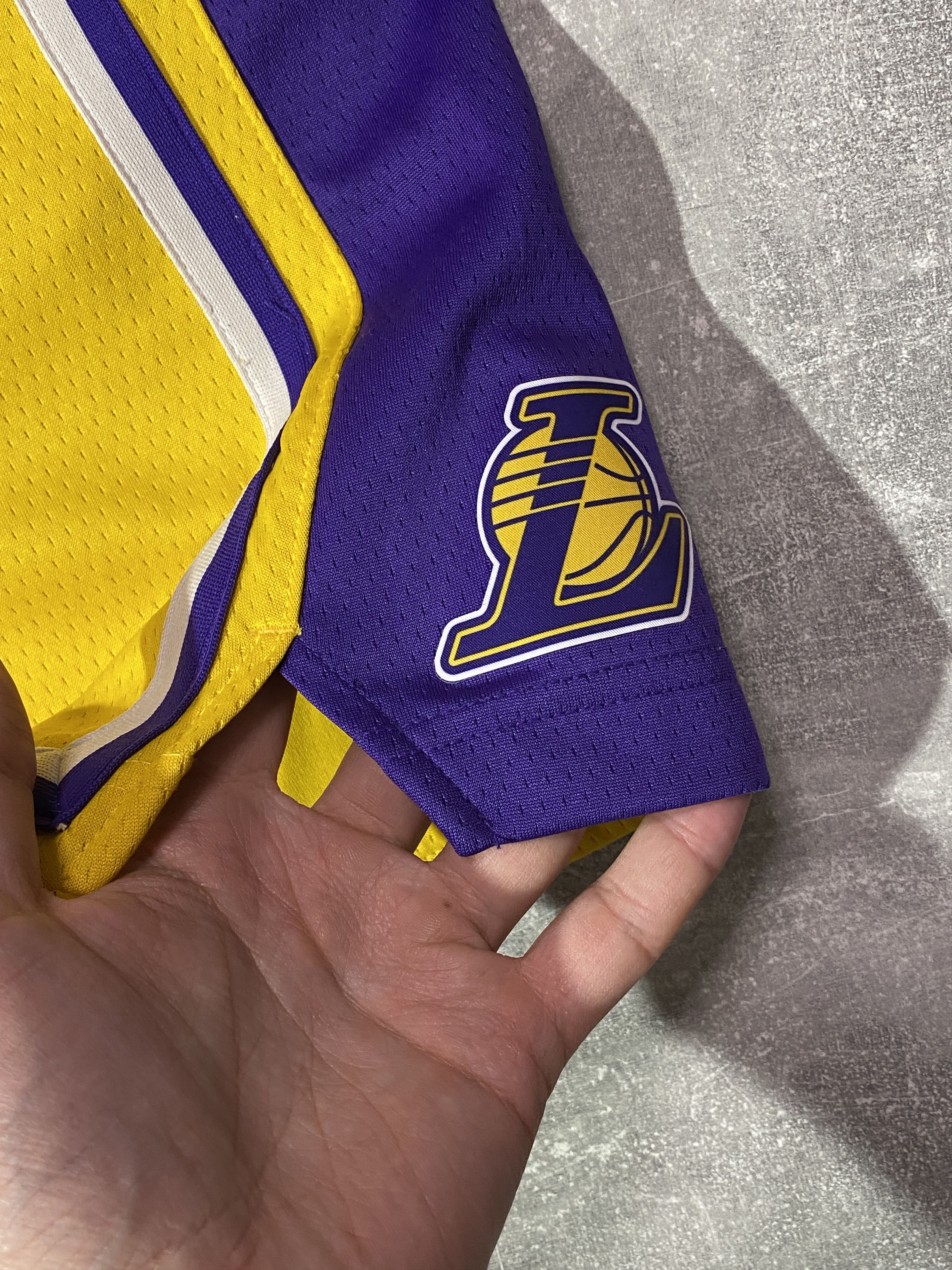 Nike Nike x L.A Lakers NBA Basketball Shorts Size US 32 / EU 48 - 4 Thumbnail