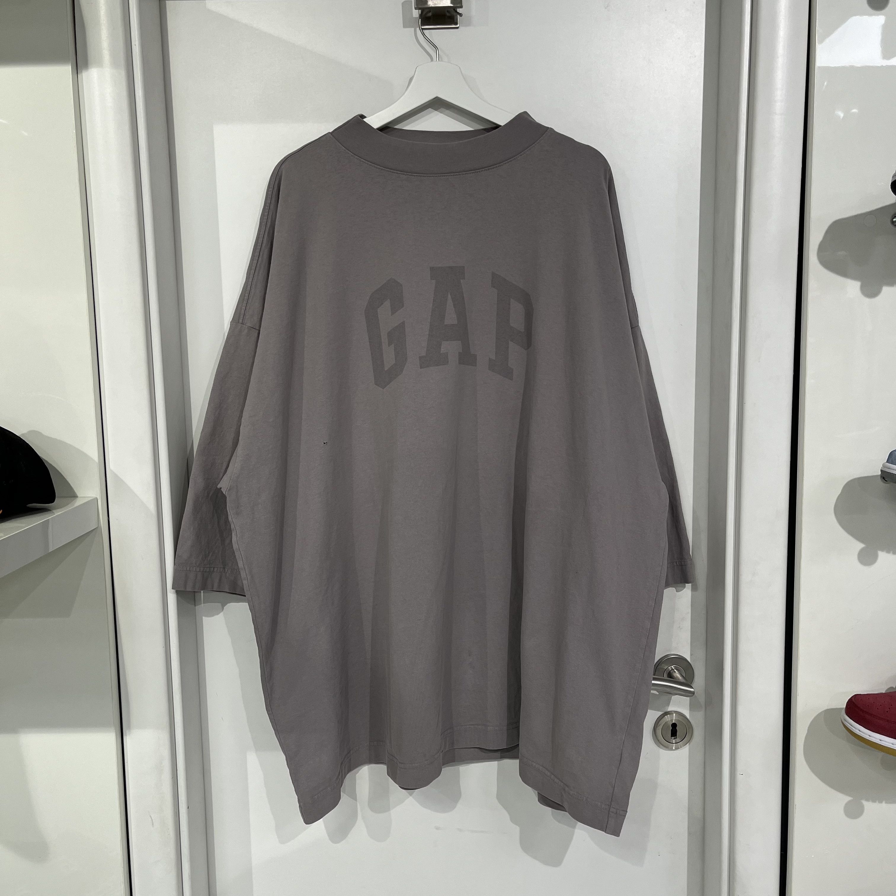 Gap × Yeezy Yeezy x Gap Box Tee Light Grey Size US L / EU 52-54 / 3 - 1 Thumbnail