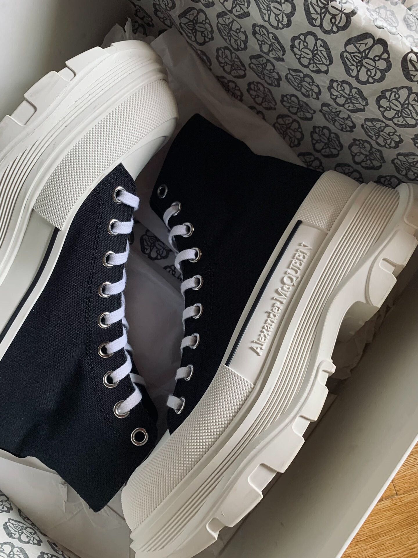 Alexander McQueen Alexander McQueen Tread High-Top Platform Size US 9 / EU 42 - 1 Thumbnail