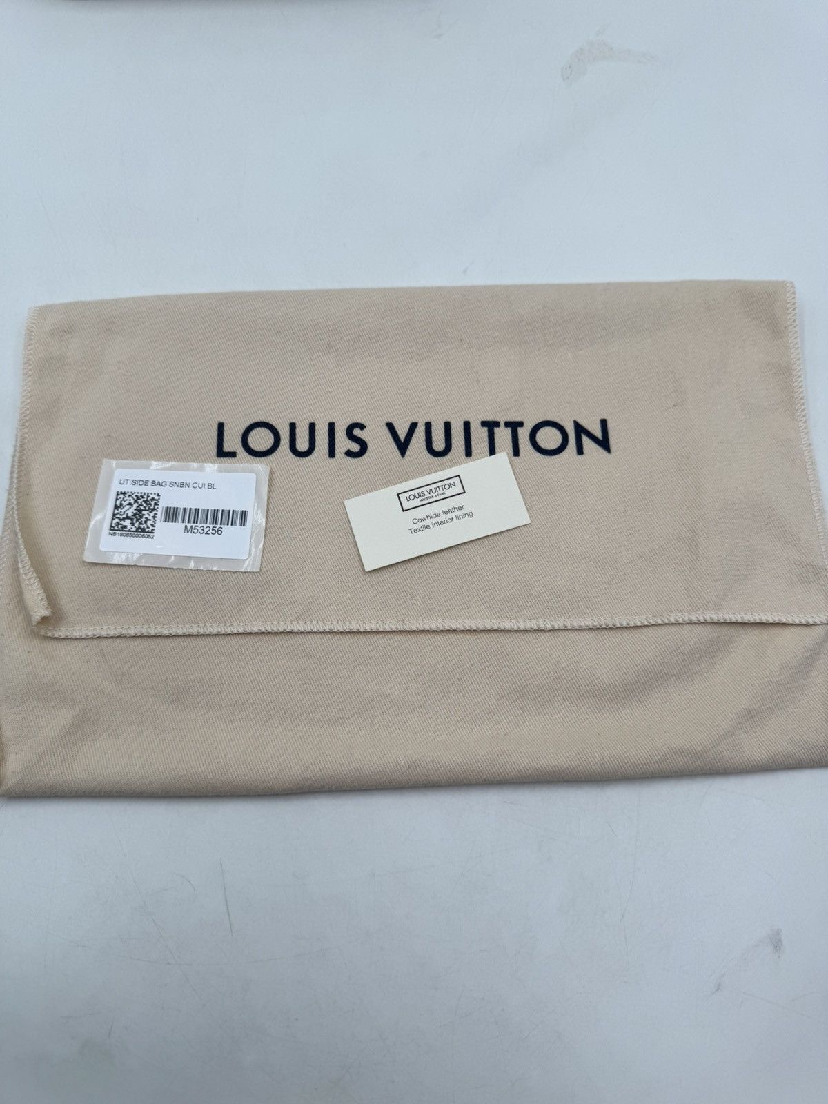 Louis Vuitton Louis Vuitton Utility Side CrossBody Bag Size ONE SIZE - 14 Thumbnail