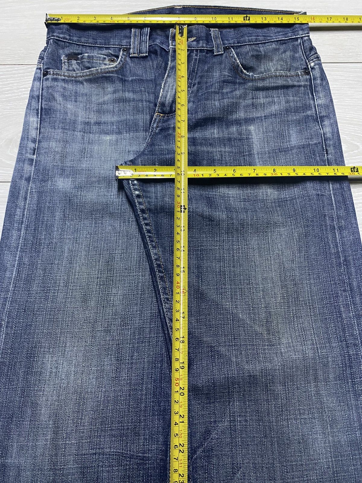 Armani Exchange Armani Exchange USA Grunge Distressed Loose Jeans Size US 31 - 15 Thumbnail