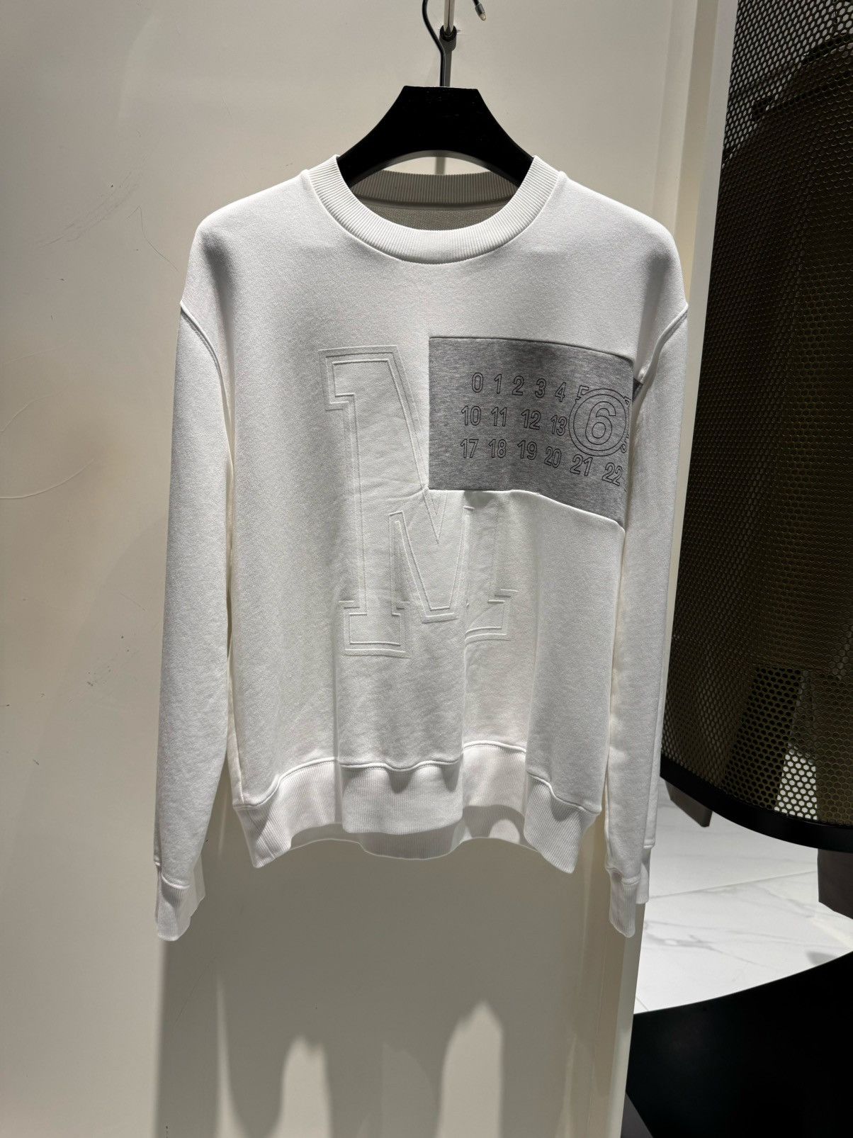 Maison Margiela NWT Number Patch Crew Neck Sweatshirt - White, M Size US M / EU 48-50 / 2 - 1 Thumbnail