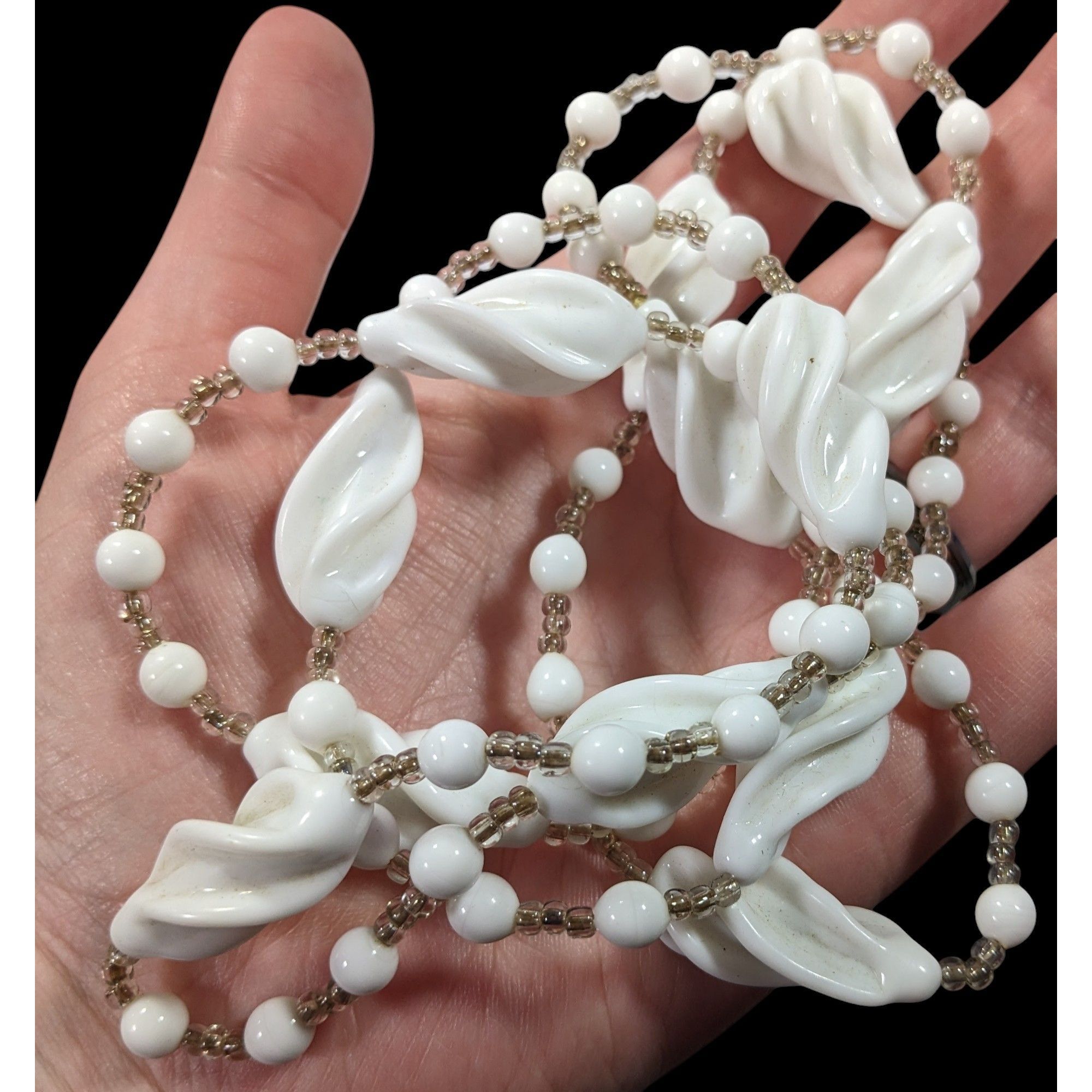 Other Vintage White Lucite And Glass Beaded Necklace Size ONE SIZE - 4 Thumbnail
