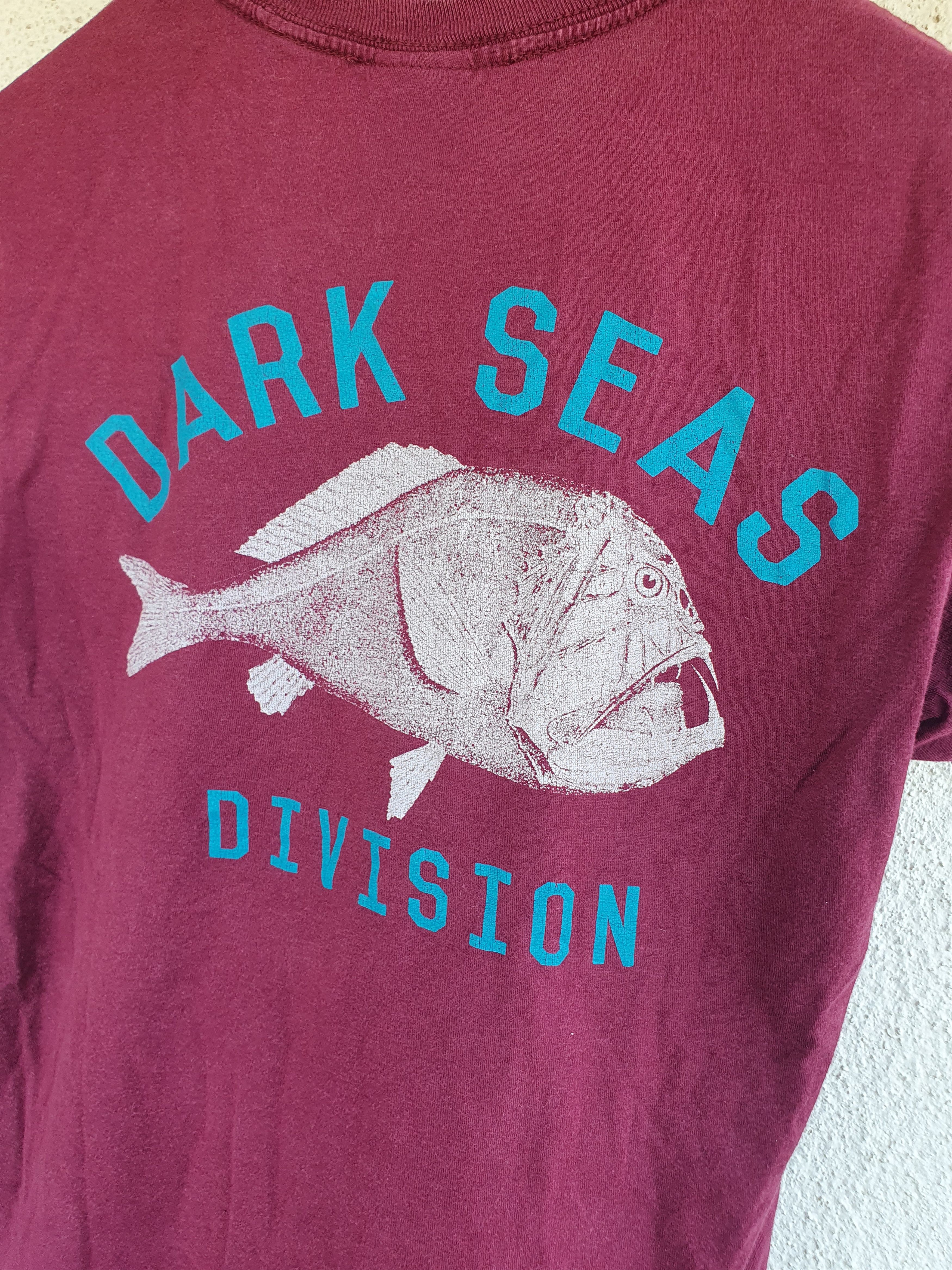 Dark Seas Division Dark Seas Division Fish Double Sided t-shirt sz S Size US S / EU 44-46 / 1 - 9 Thumbnail