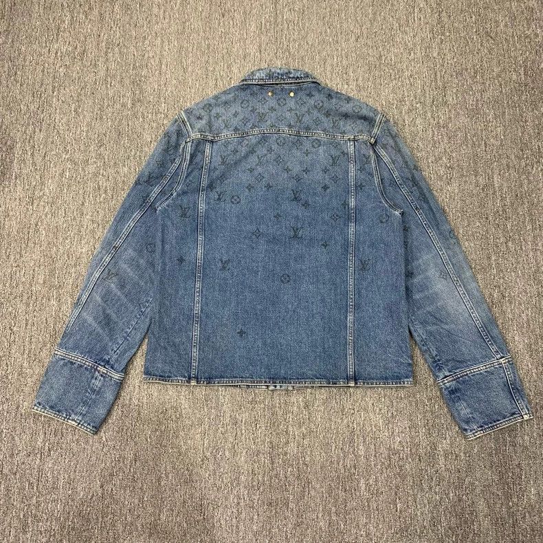 Louis Vuitton Louis Vuitton Full-print gradient denim jacket 2502-Nextarr Size US L / EU 52-54 / 3 - 2 Thumbnail