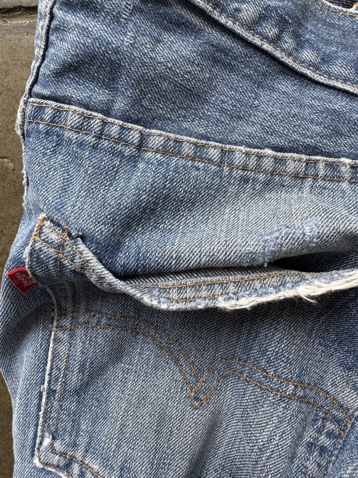 Vintage Vintage ‘80s Levi’s 501 Redline Selvedge Denim Jeans Size US 31 - 20 Thumbnail