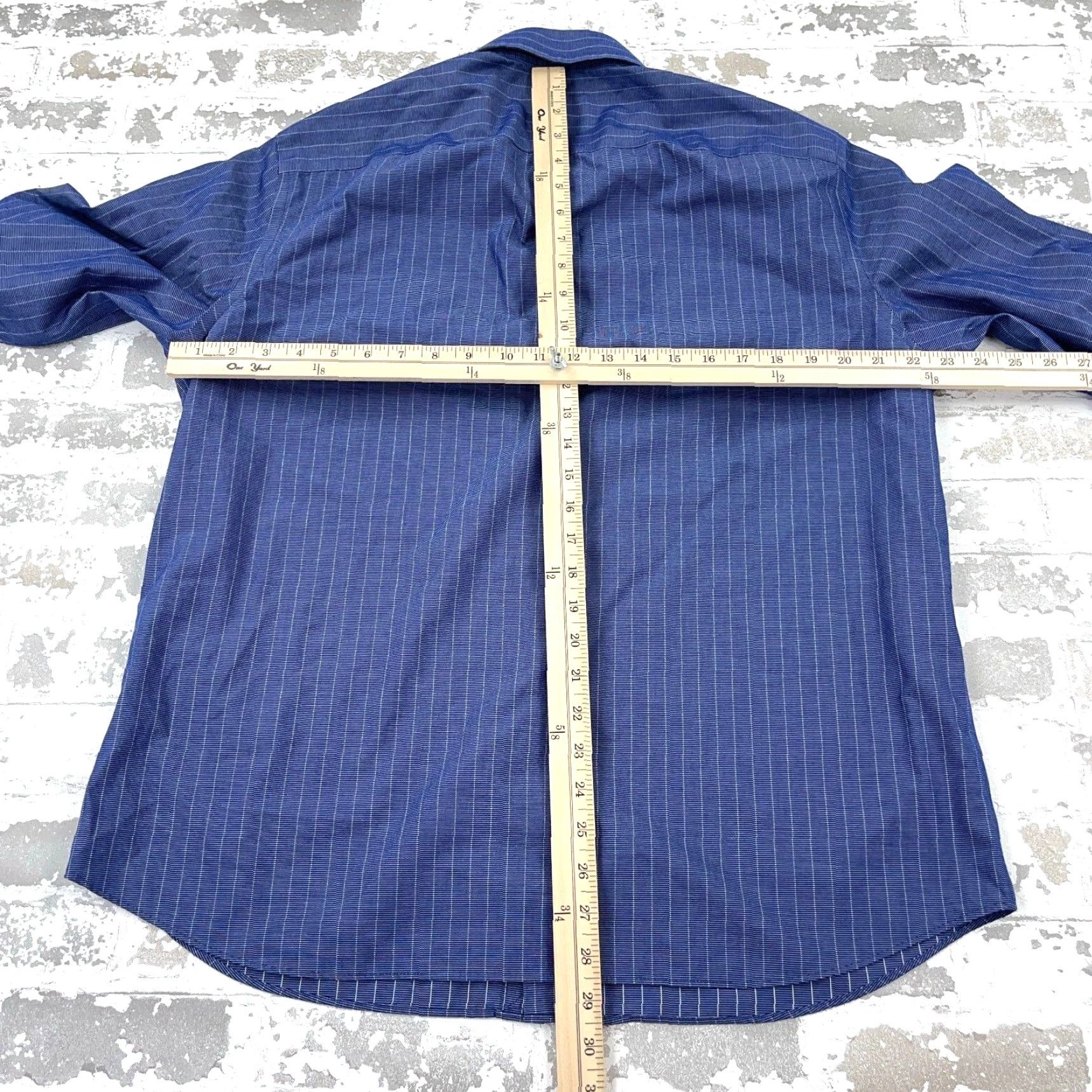 UNTUCKit UNTUCKit Shirt Men XL Blue Button Up Striped Dress Poplin Casual Adult A12 Size US XL / EU 56 / 4 - 5 Thumbnail