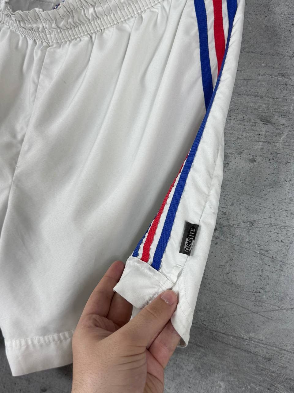 Adidas FRANCE 2002/200 VINTAGE HOME FOOTBALL SOCCER SHORTS ADIDAS Size US 36 / EU 52 - 4 Thumbnail