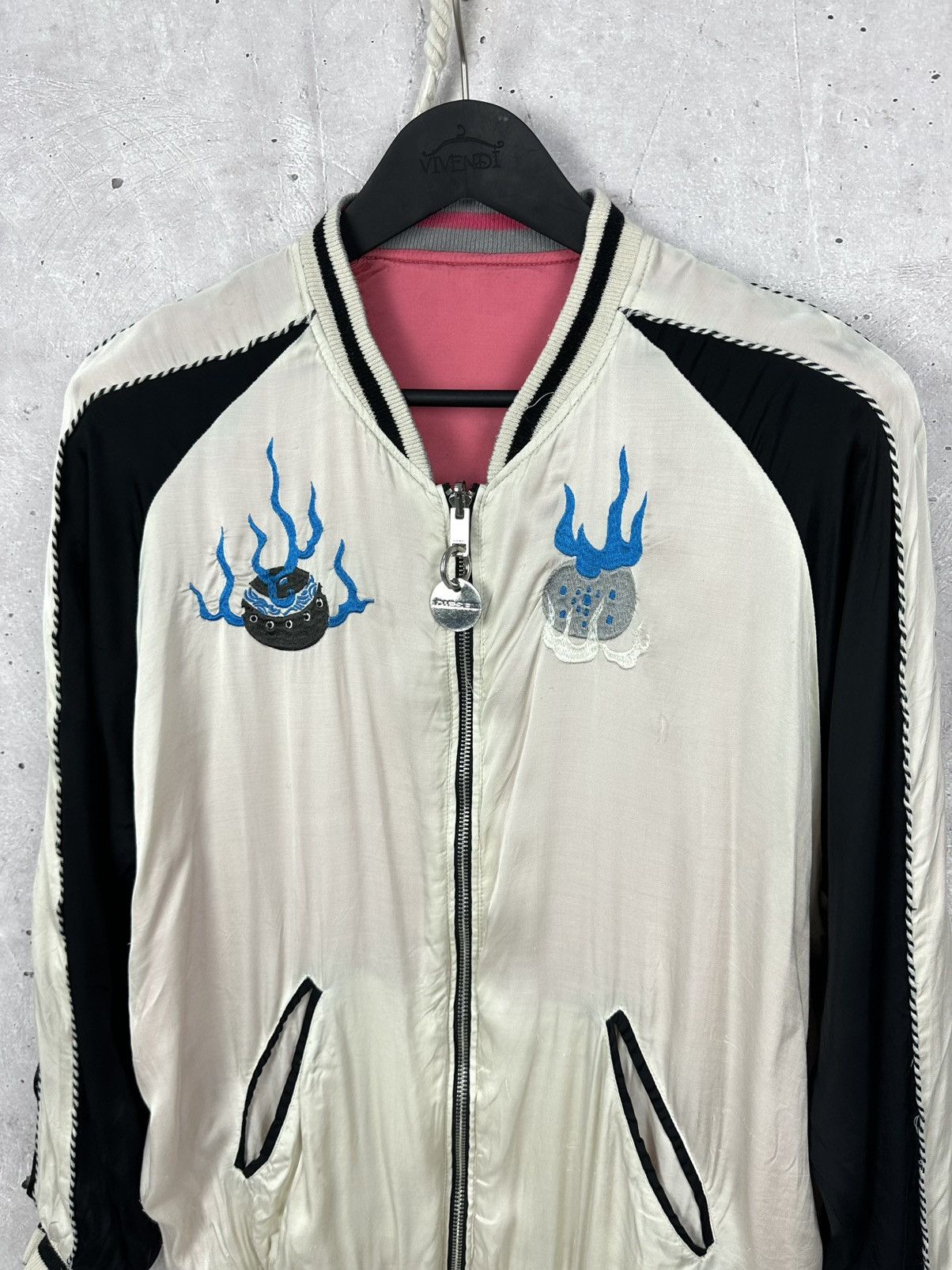 Diesel × Japanese Brand × Vintage Diesel Japanese Style Viscose Reversible Zip Women’s Bomber Size S / US 4 / IT 40 - 3 Thumbnail