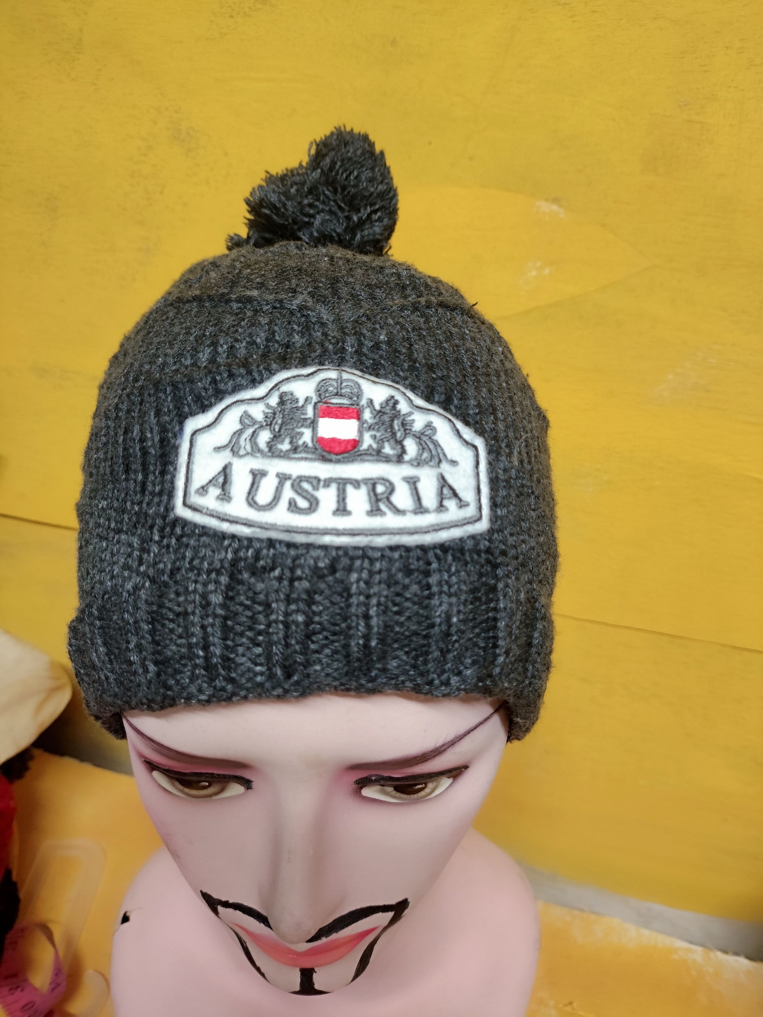 Vintage Austria Beanie Snowcap Vintage Stuff (Comfortable material) Size ONE SIZE - 3 Thumbnail