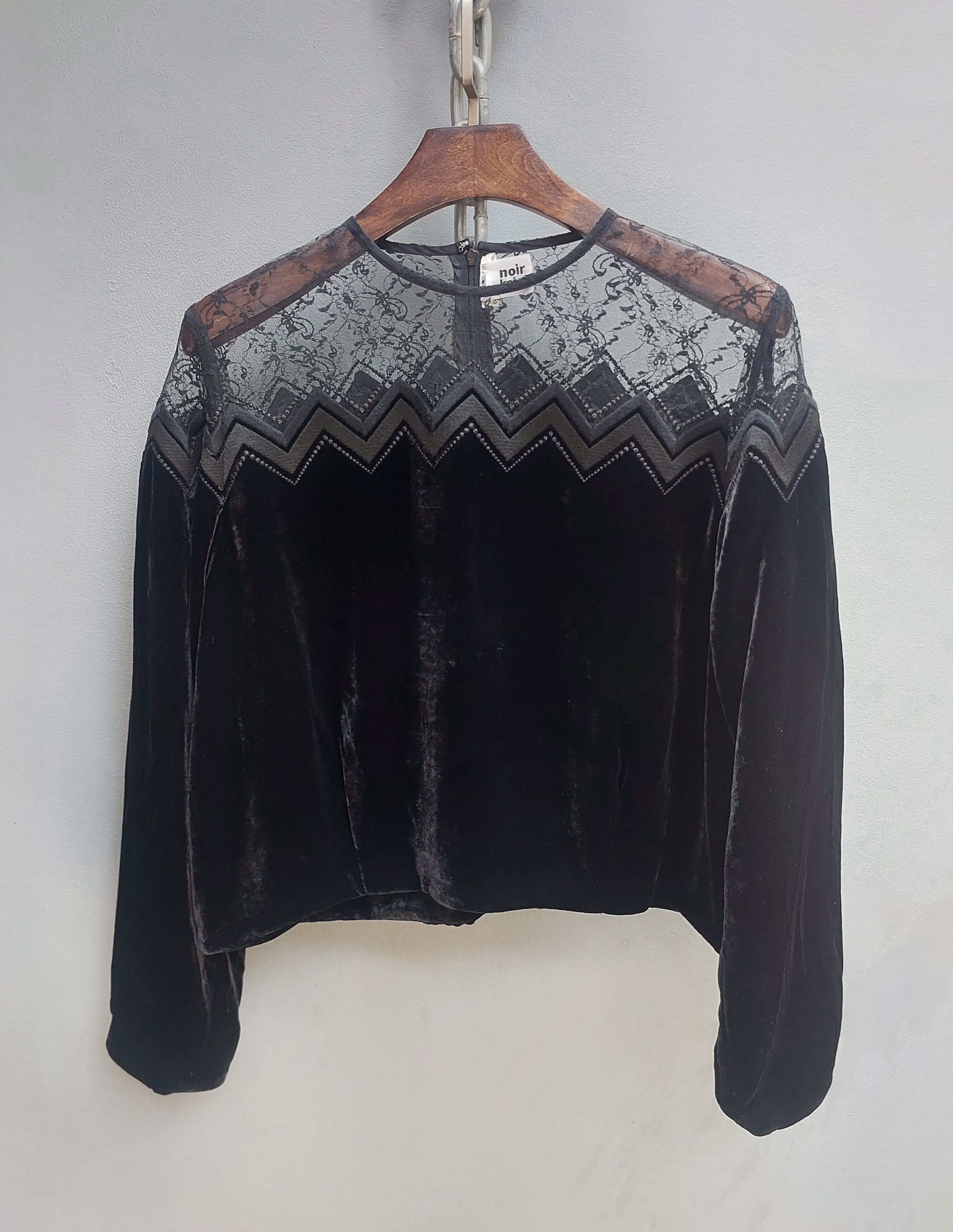 Noir Kei Ninomiya Black Velvet and Lace Long Sleeve Top