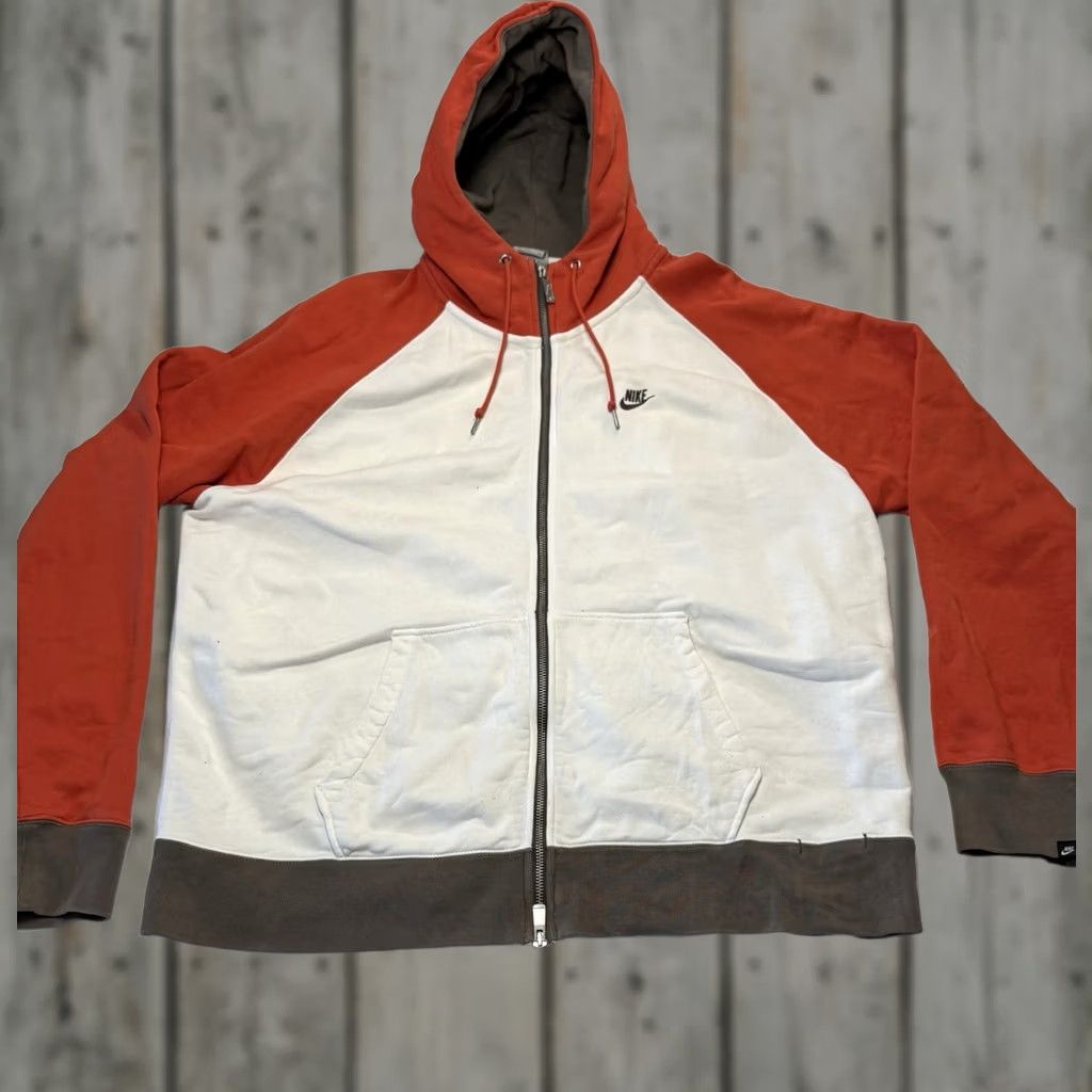 Nike VINTAGE Nike Sportswear AW77 Full Zip Hoodie Mens XL White Orange Size US XL / EU 56 / 4 - 1 Thumbnail