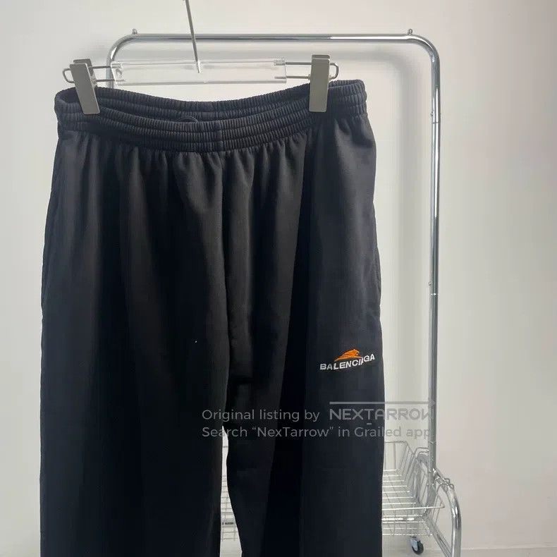 Balenciaga Balenciaga size XS Embroidered Tiger Year Logo Sweatpants Size US 27 - 2 Thumbnail